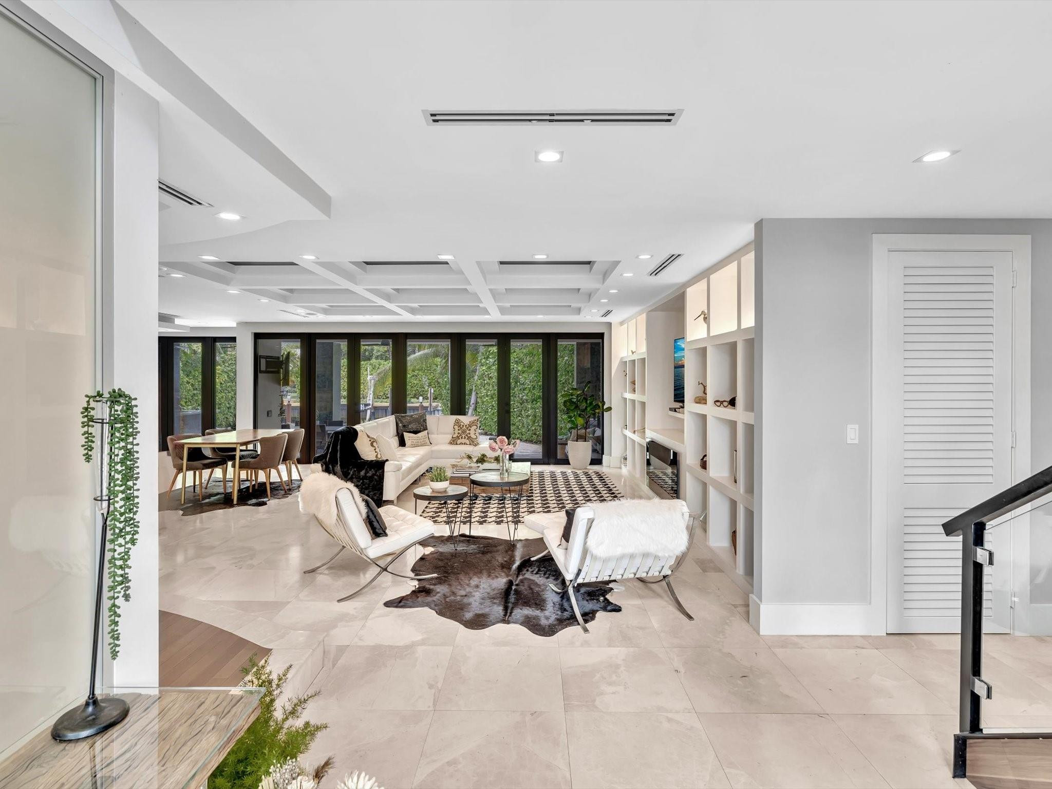 705 Ponce De Leon Dr