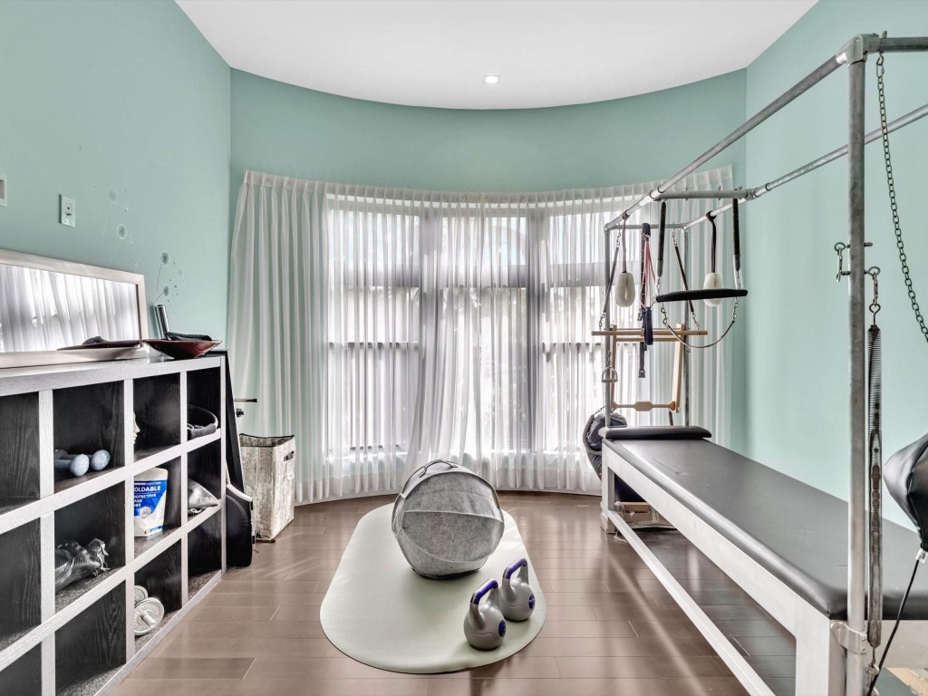 705 Ponce De Leon Dr