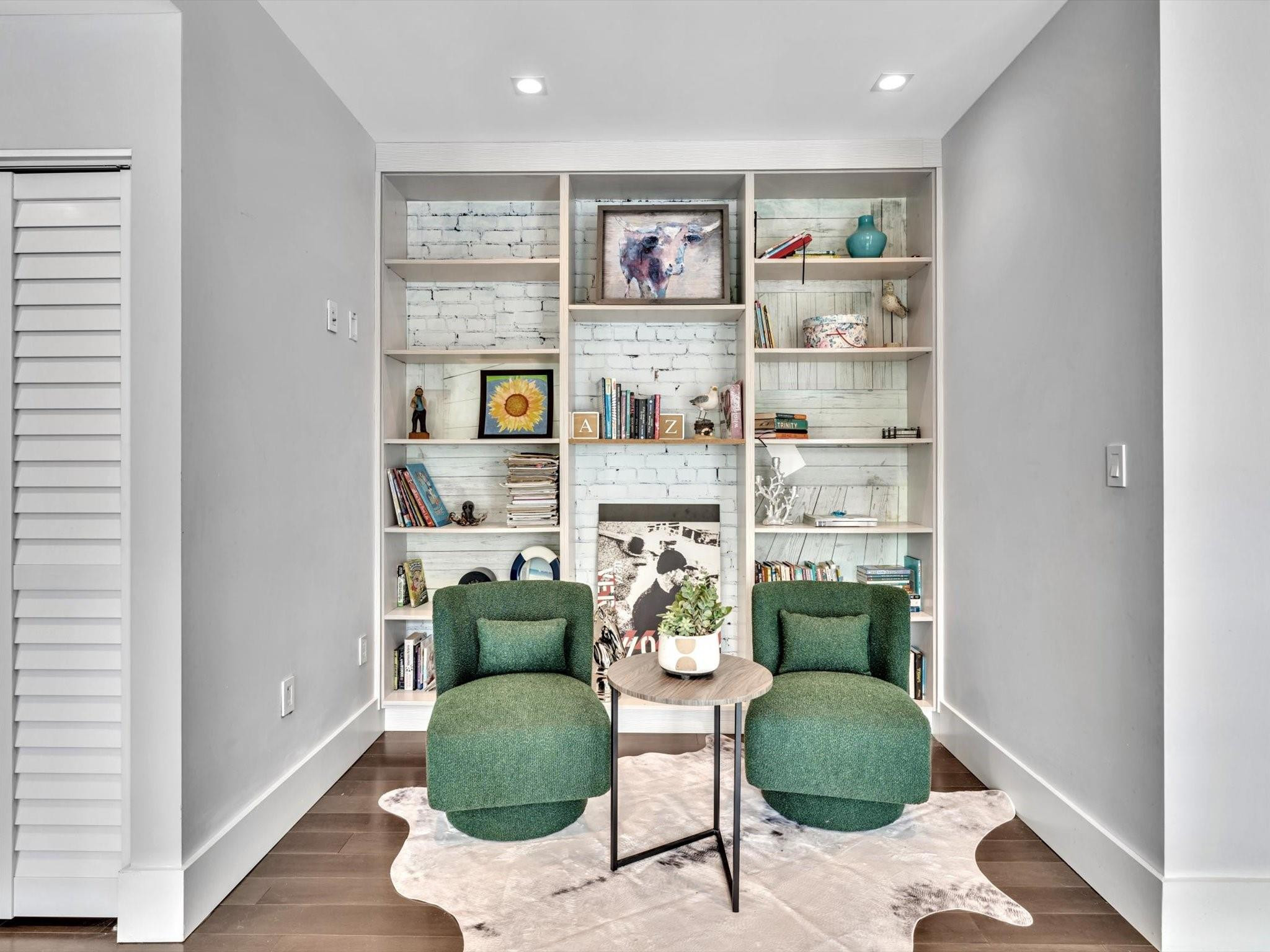 705 Ponce De Leon Dr