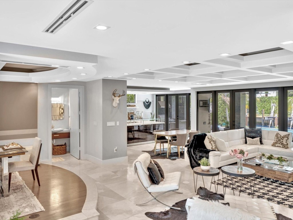 705 Ponce De Leon Dr