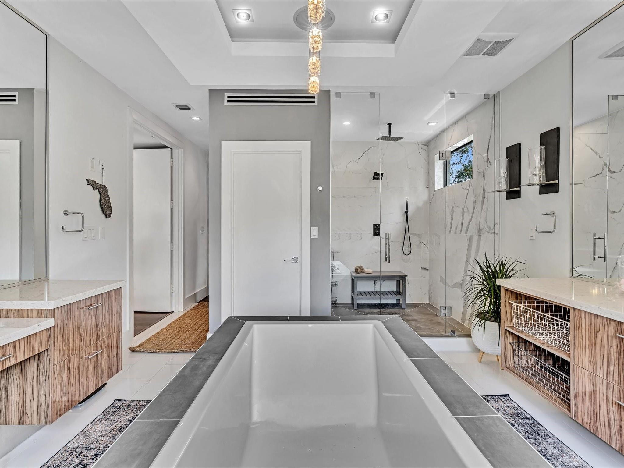 705 Ponce De Leon Dr