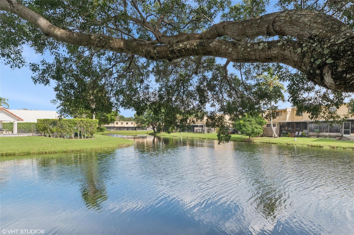 9505 NW 42nd St 9505