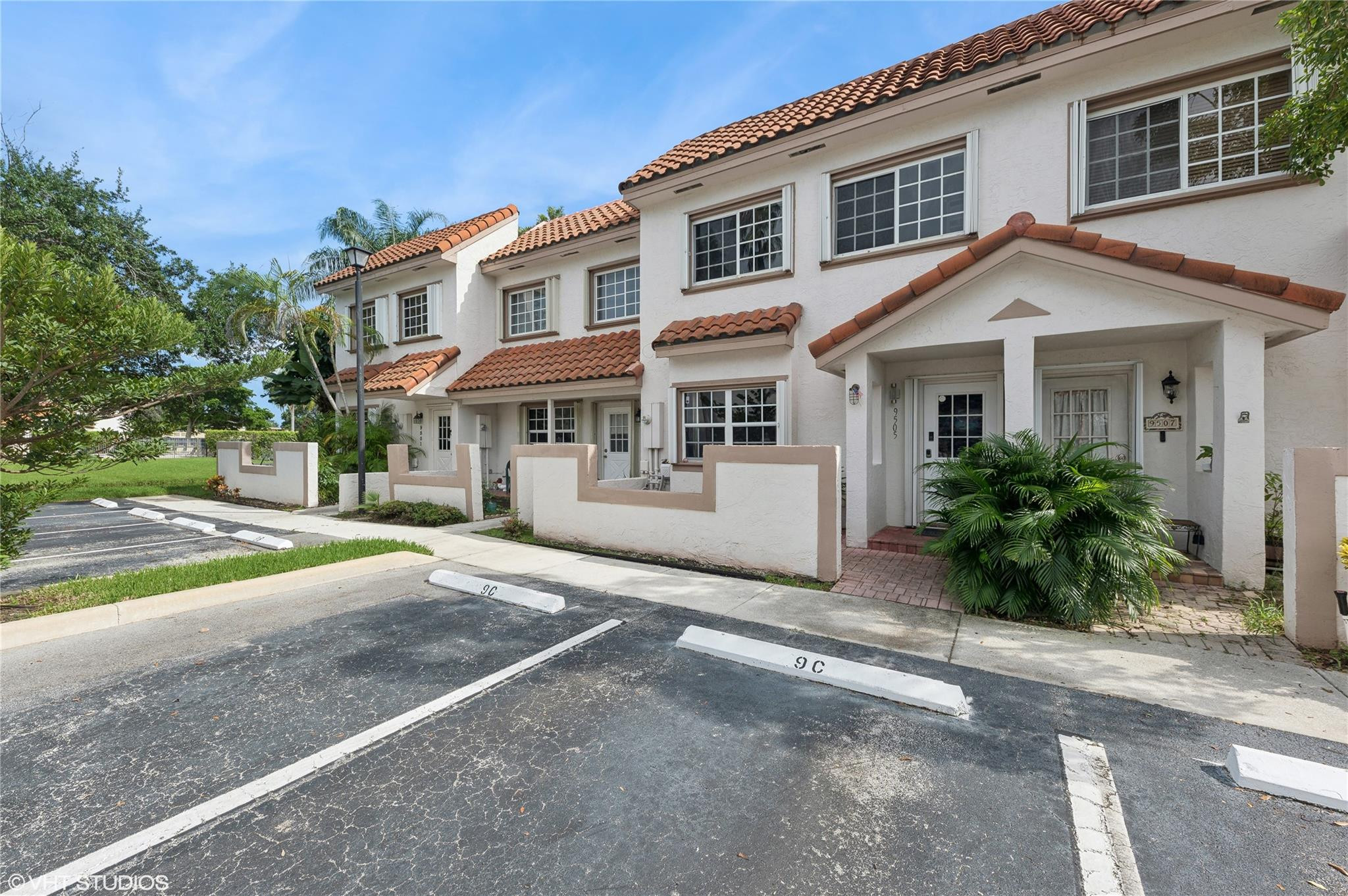9505 NW 42nd St 9505