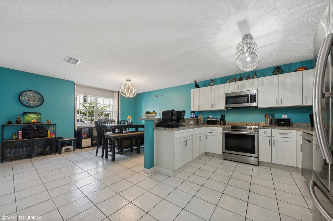 9505 NW 42nd St 9505