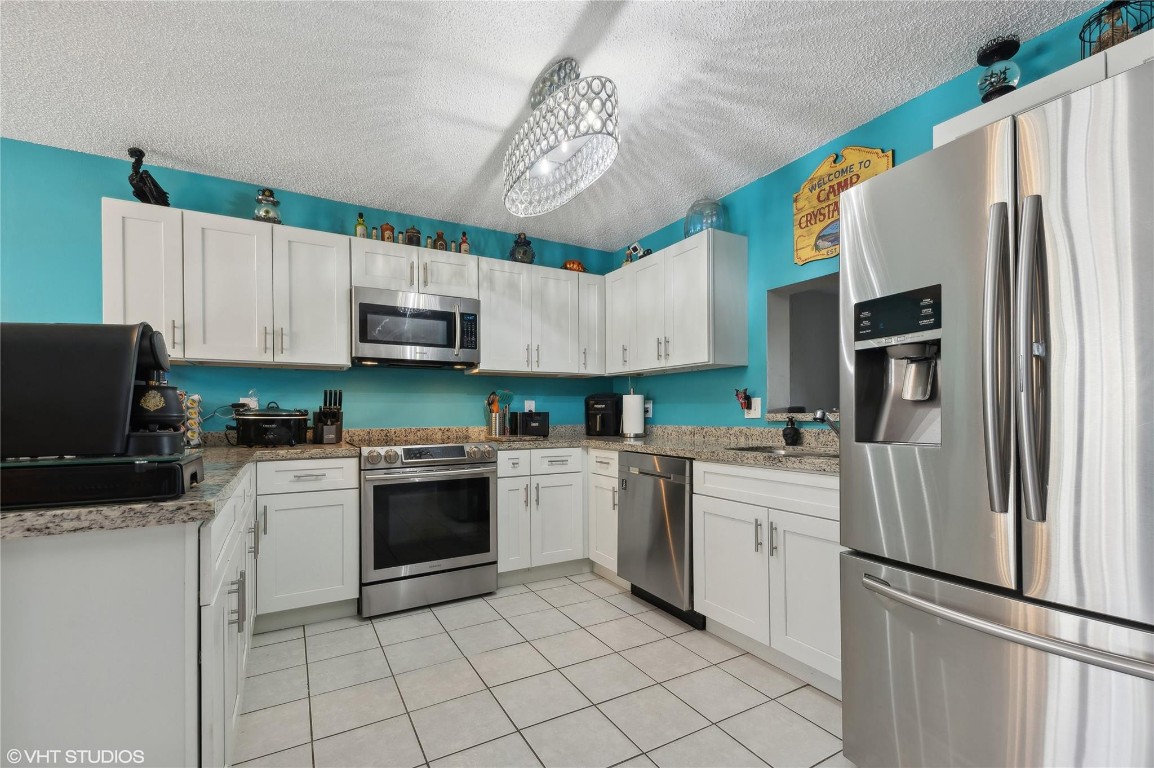 9505 NW 42nd St 9505