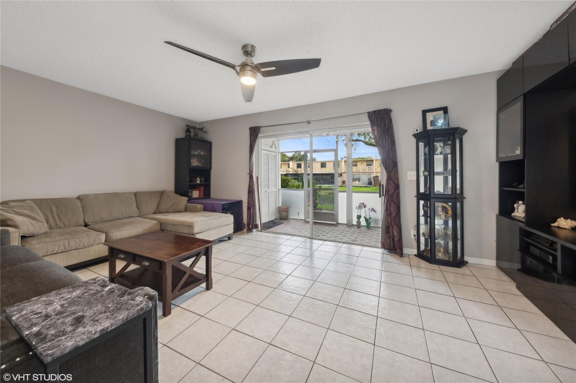 9505 NW 42nd St 9505