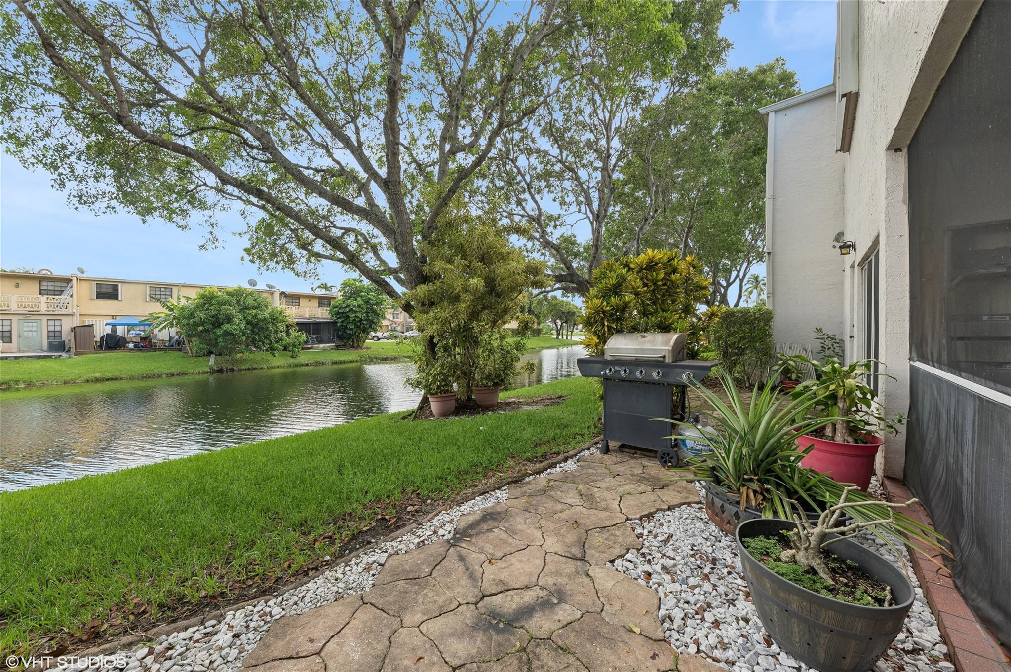 9505 NW 42nd St 9505