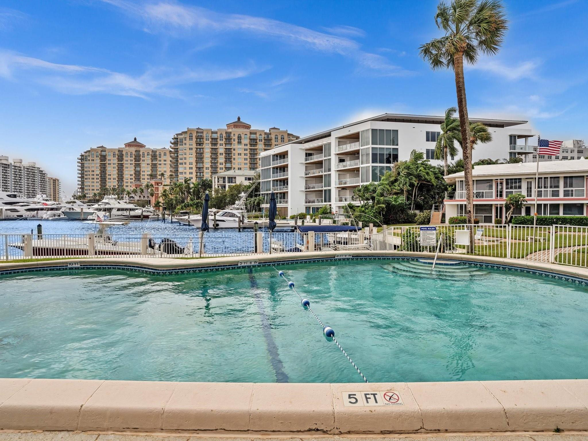 1124 Seminole Dr 4D