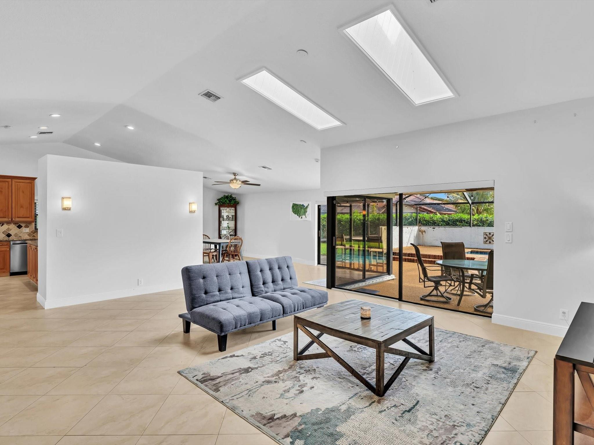 5077 NW 90th Ter