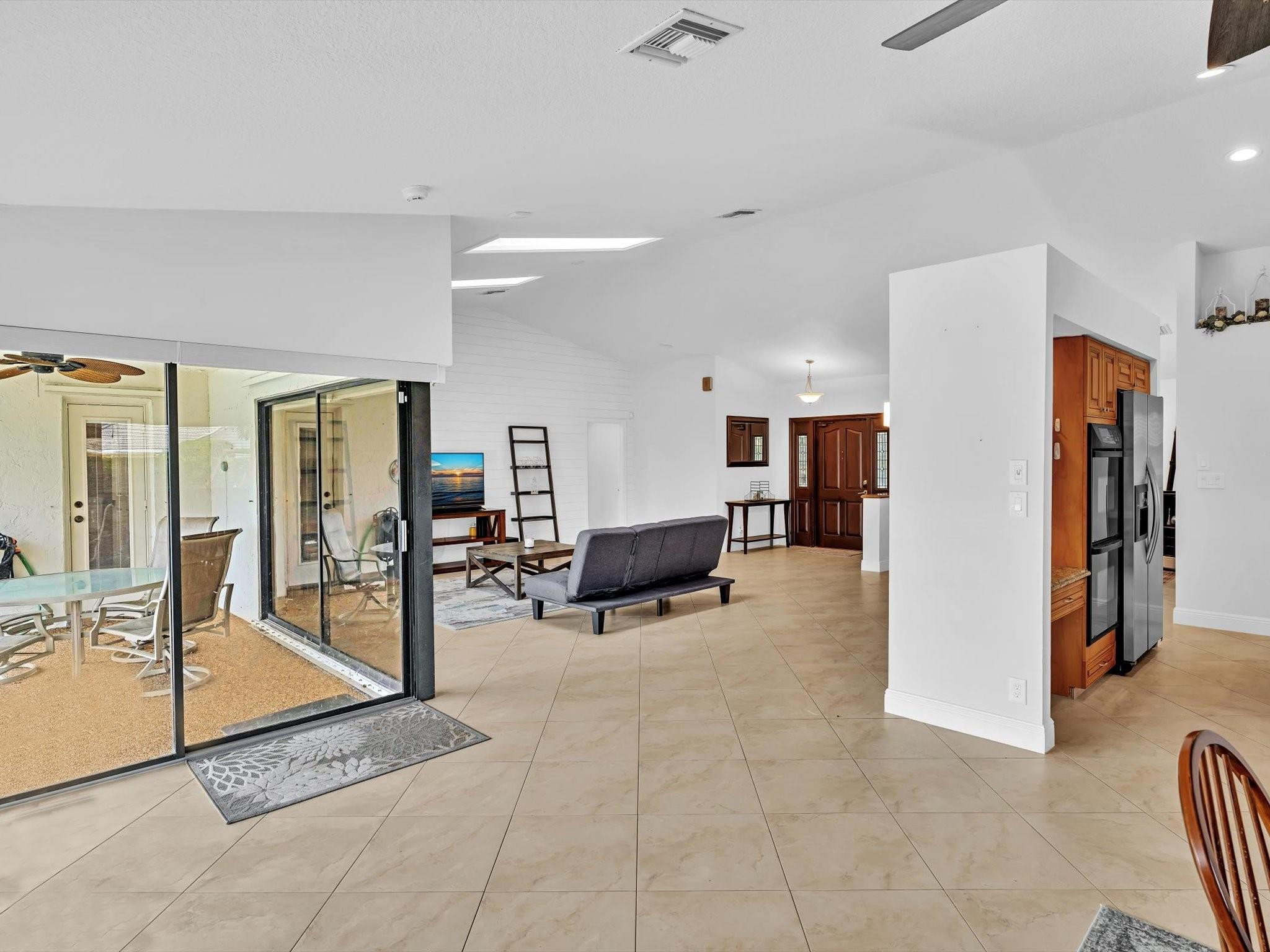 5077 NW 90th Ter