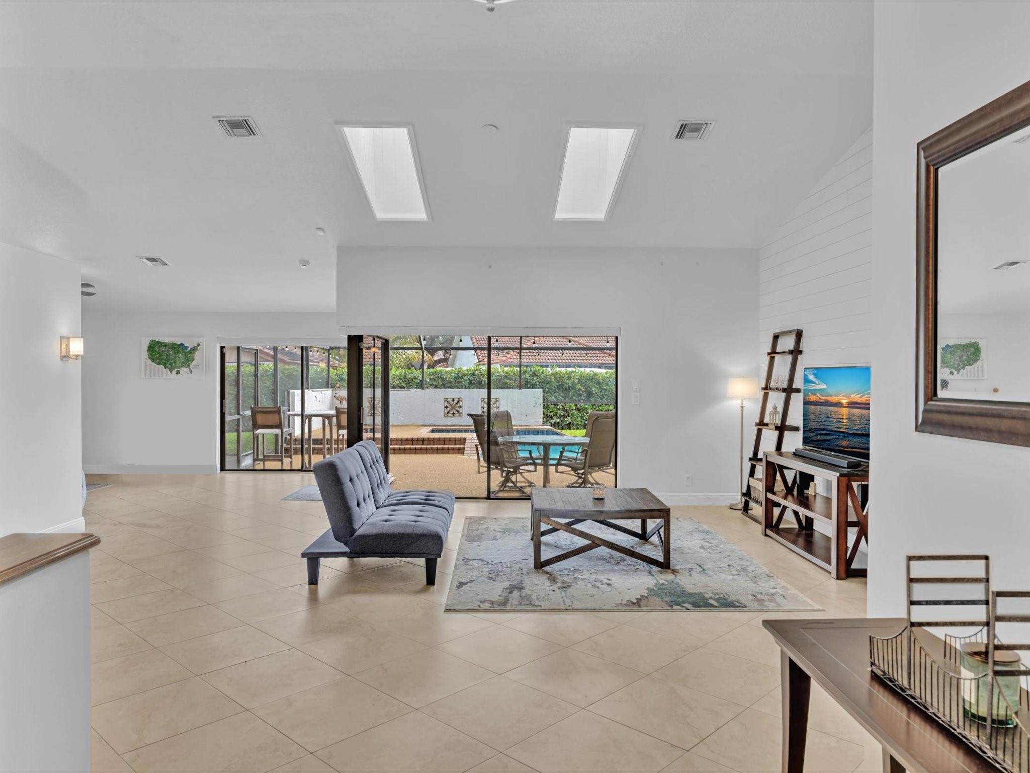 5077 NW 90th Ter