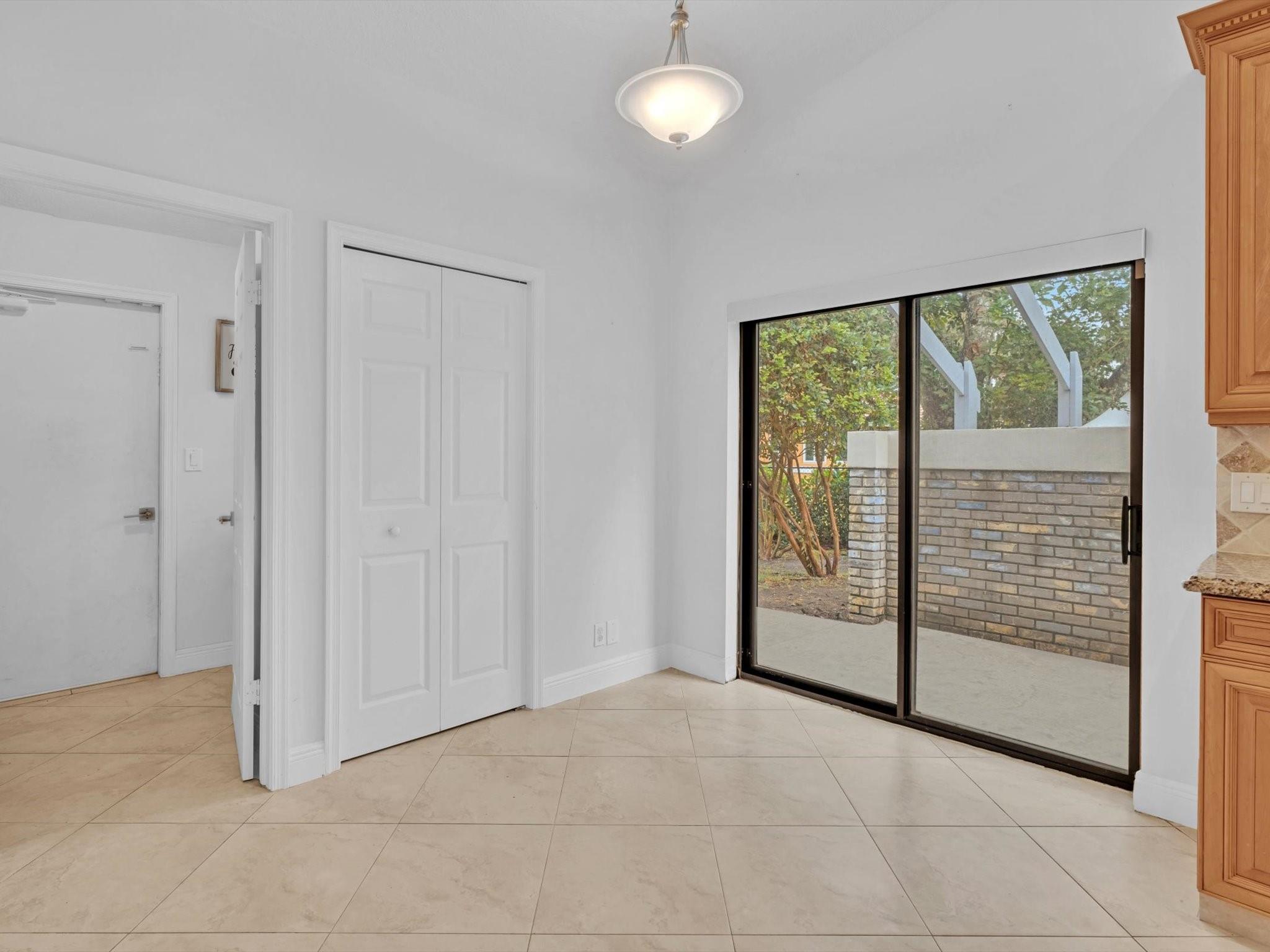 5077 NW 90th Ter
