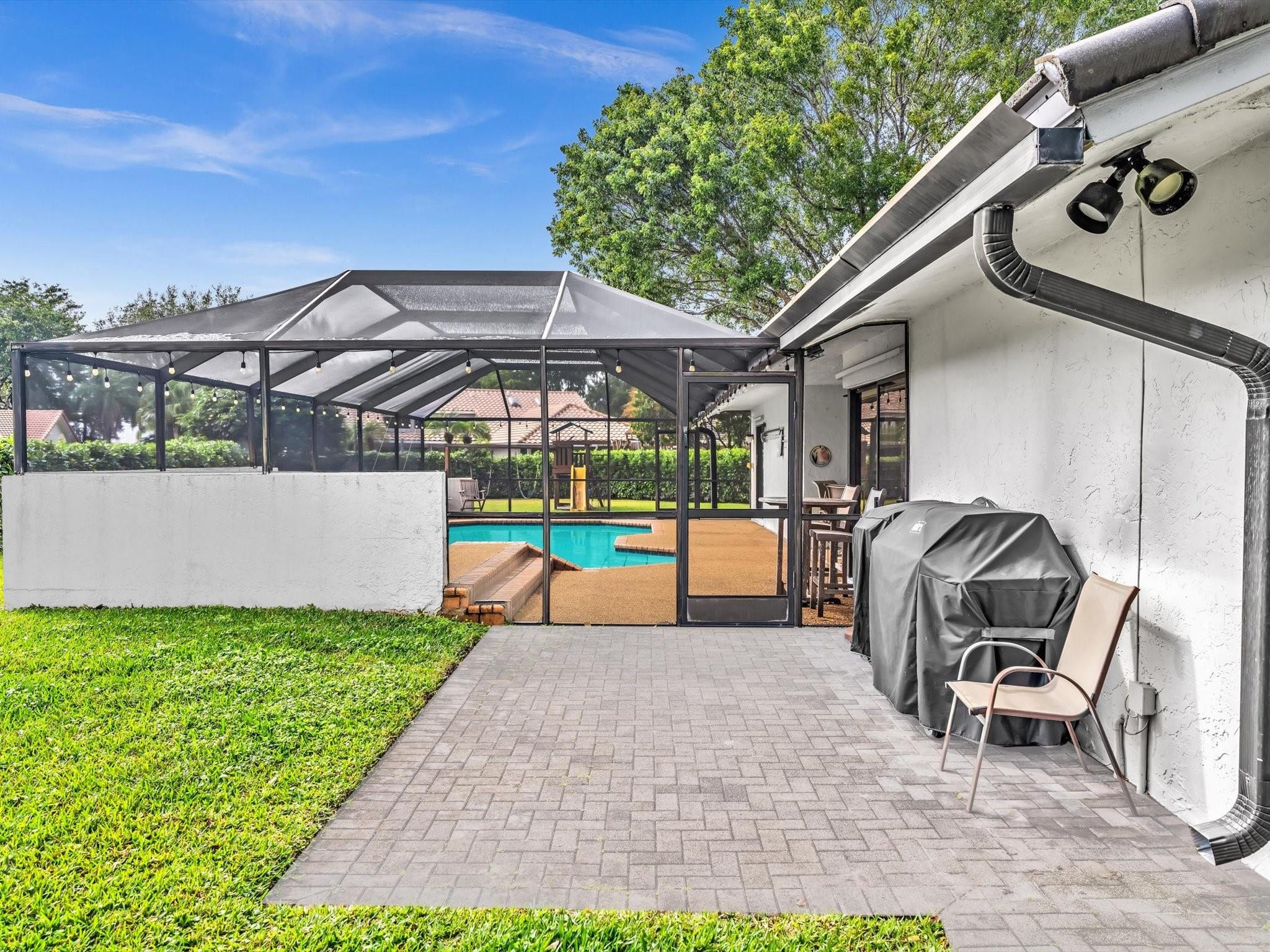 5077 NW 90th Ter