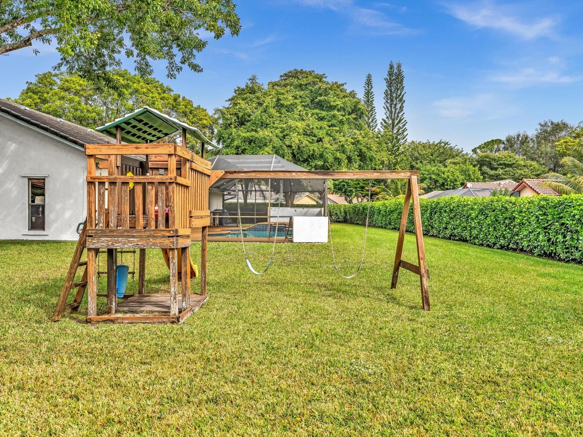 5077 NW 90th Ter