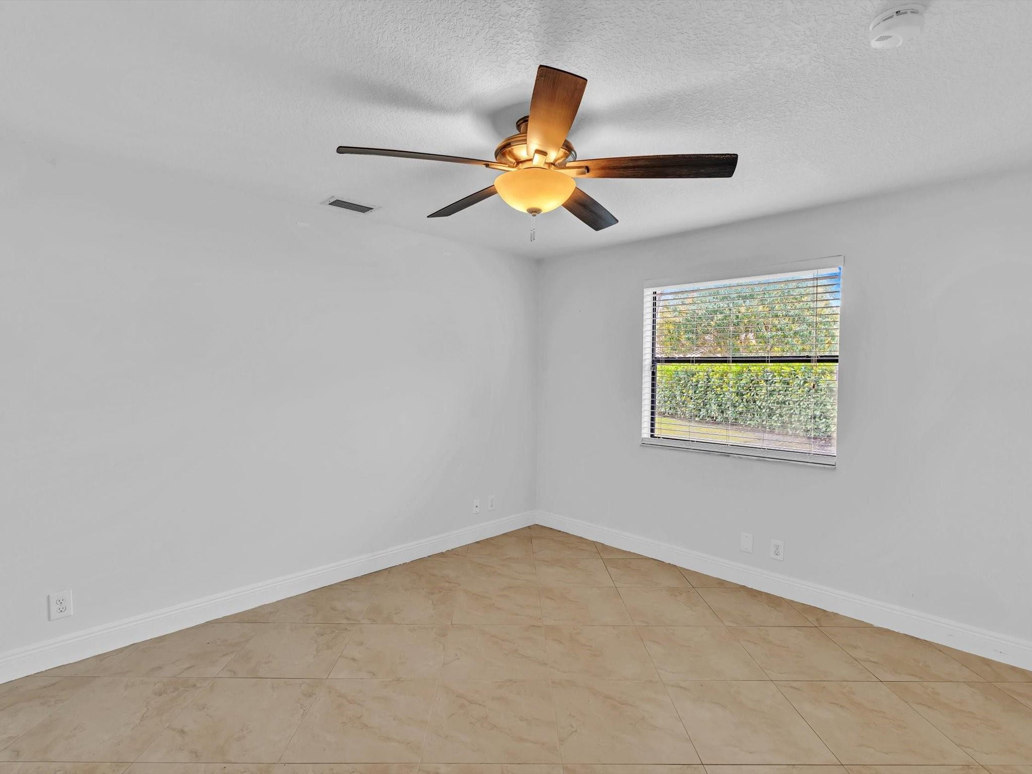 5077 NW 90th Ter