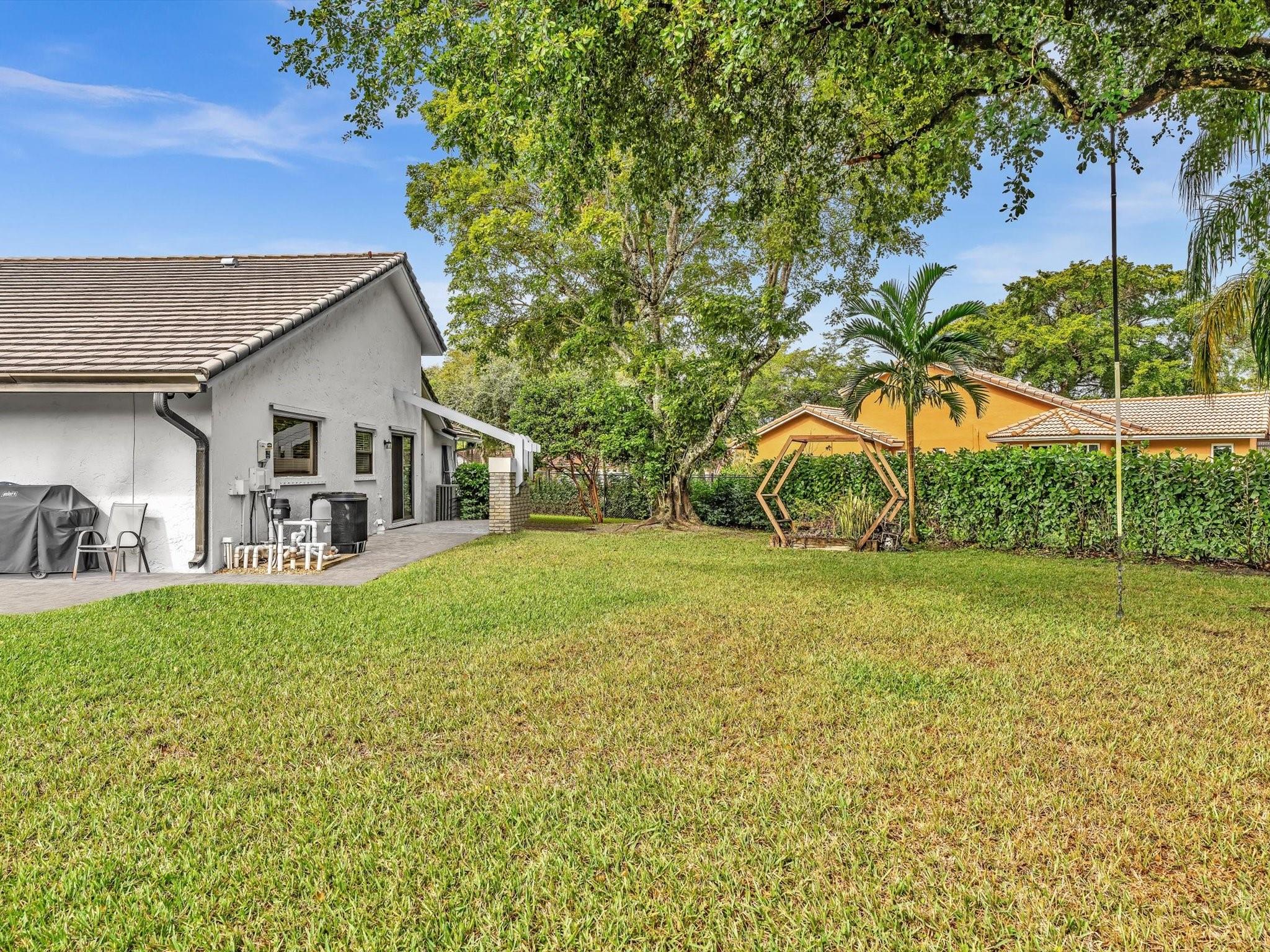 5077 NW 90th Ter