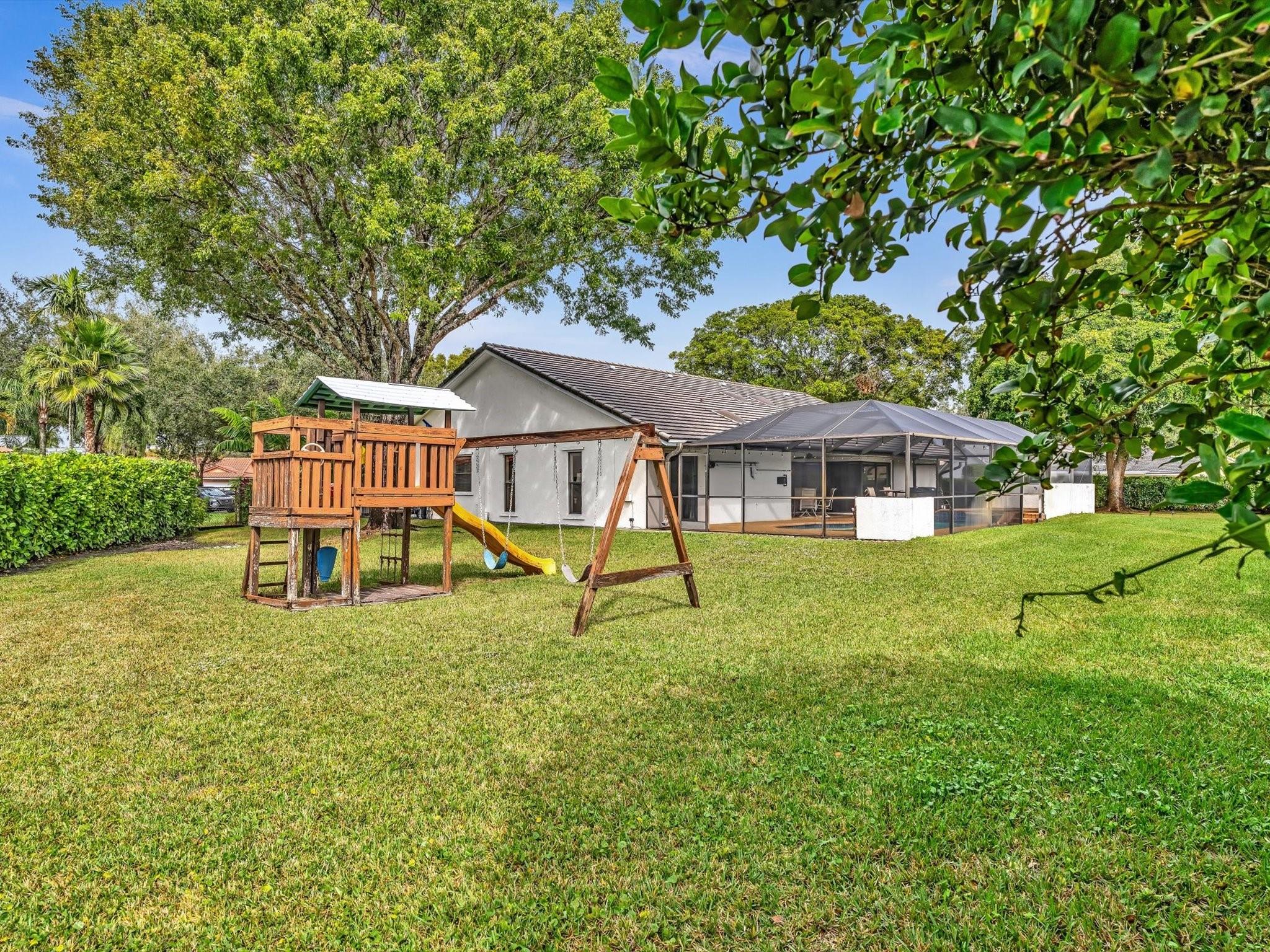 5077 NW 90th Ter