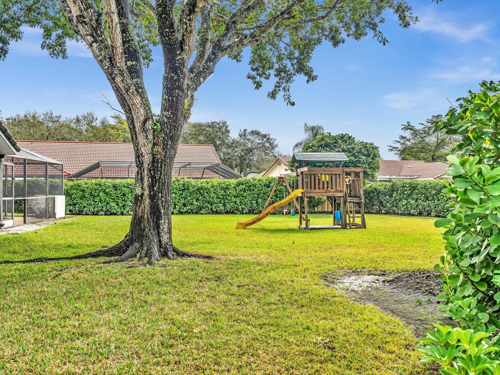 5077 NW 90th Ter