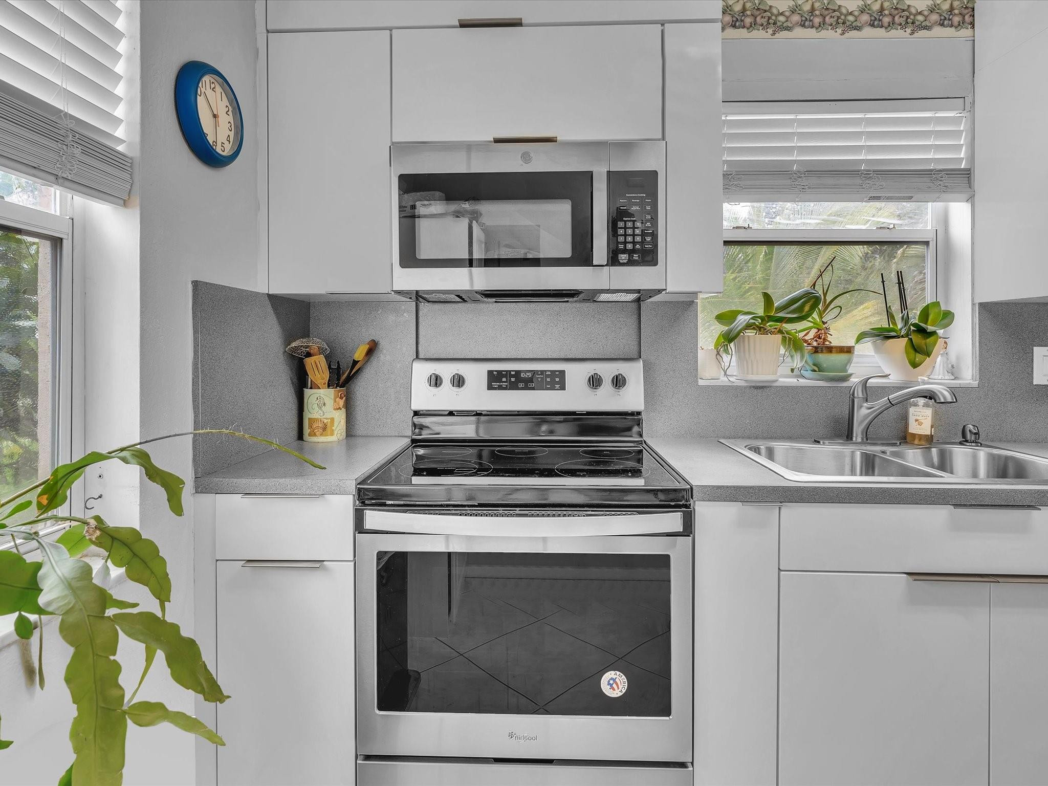 3511 Inverrary Dr K-201