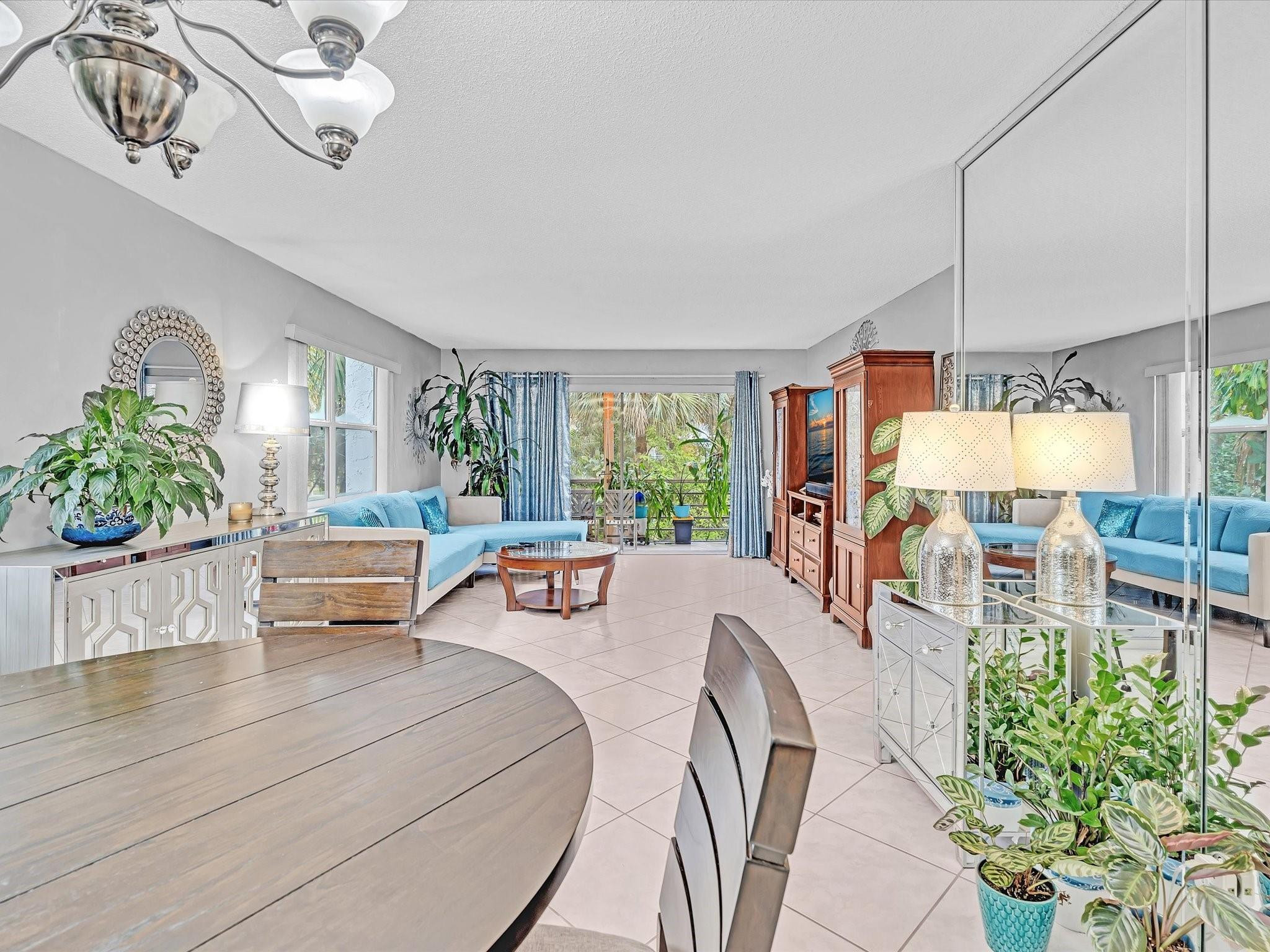 3511 Inverrary Dr K-201