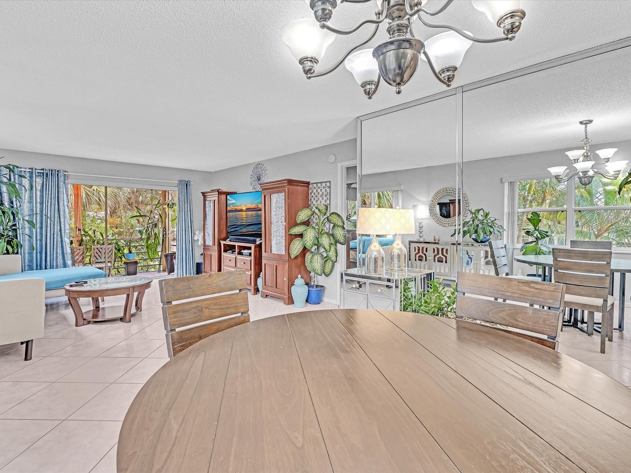 3511 Inverrary Dr K-201