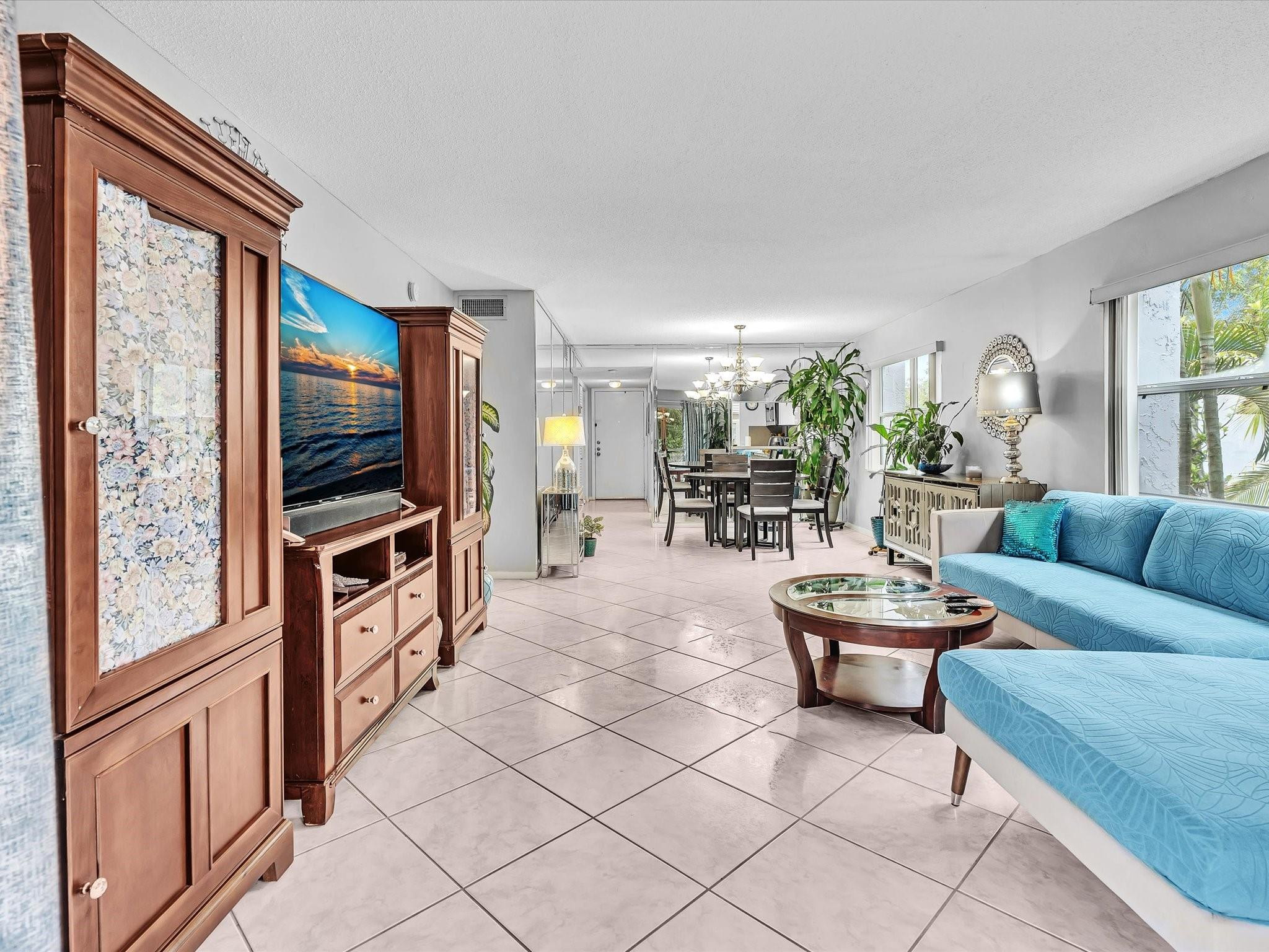 3511 Inverrary Dr K-201