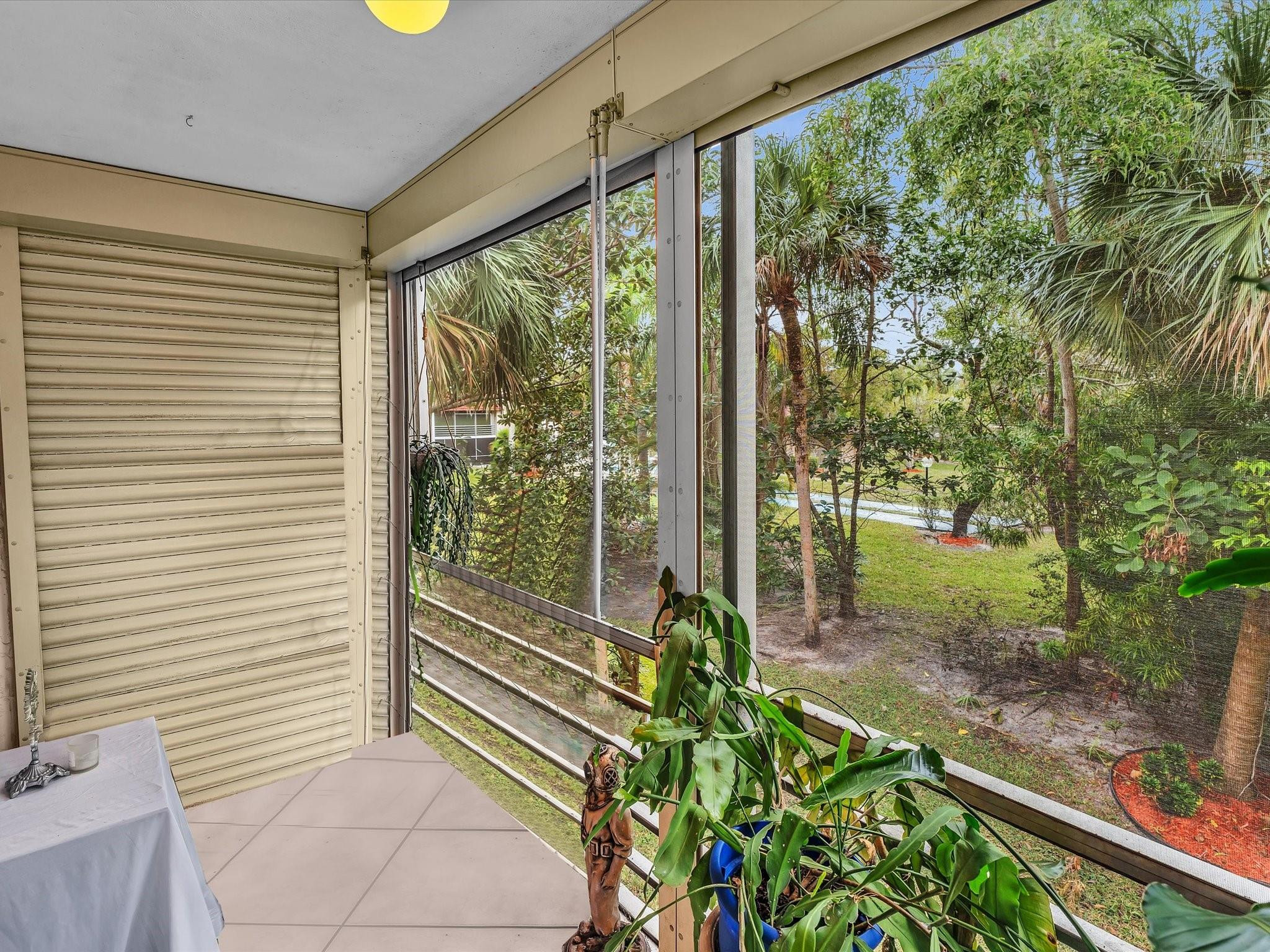 3511 Inverrary Dr K-201