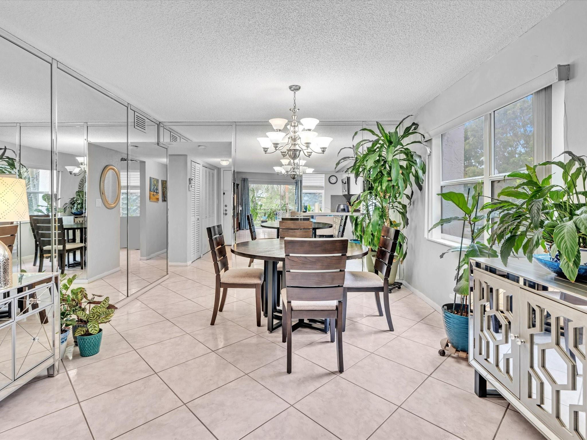 3511 Inverrary Dr K-201