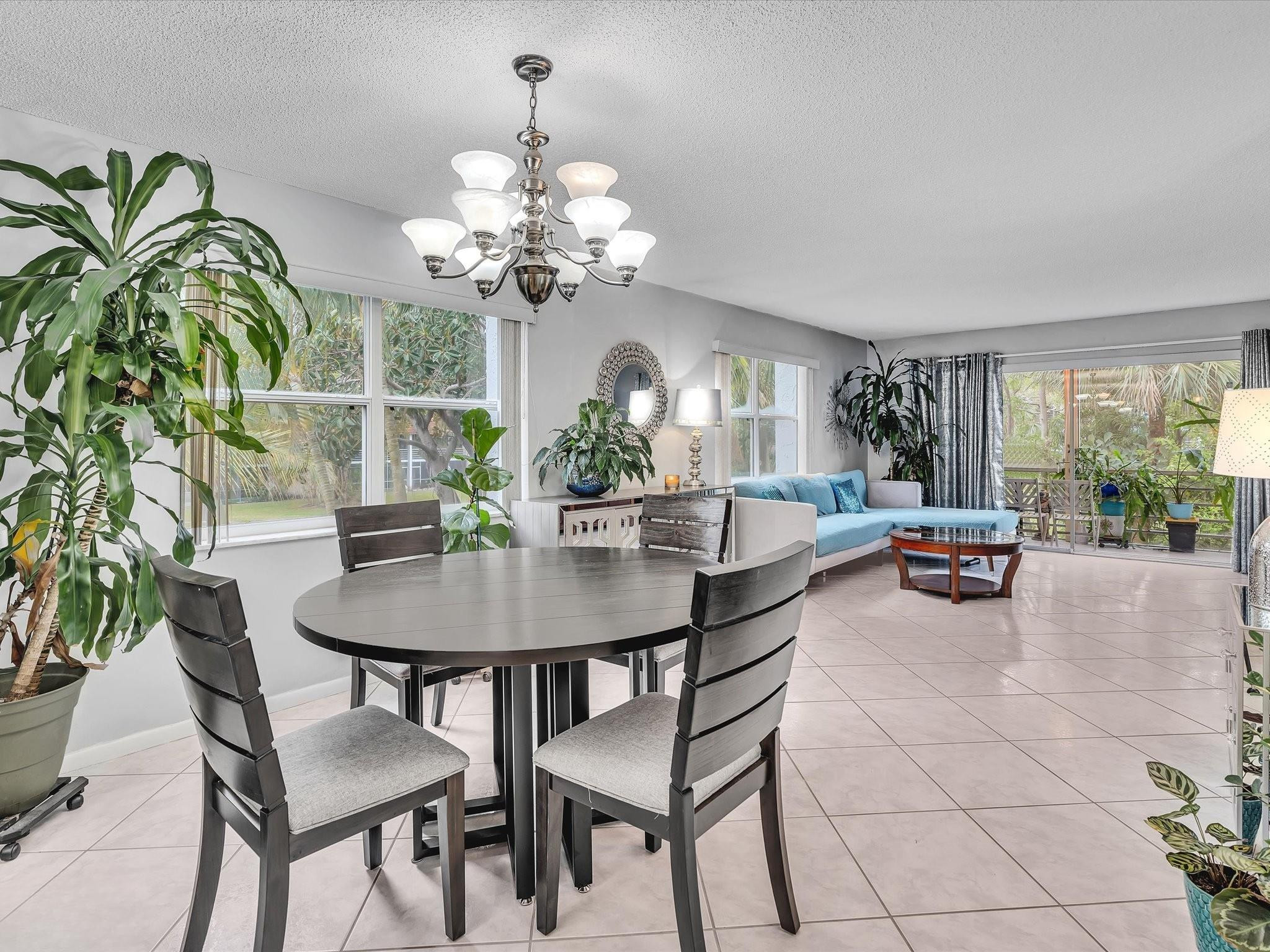 3511 Inverrary Dr K-201
