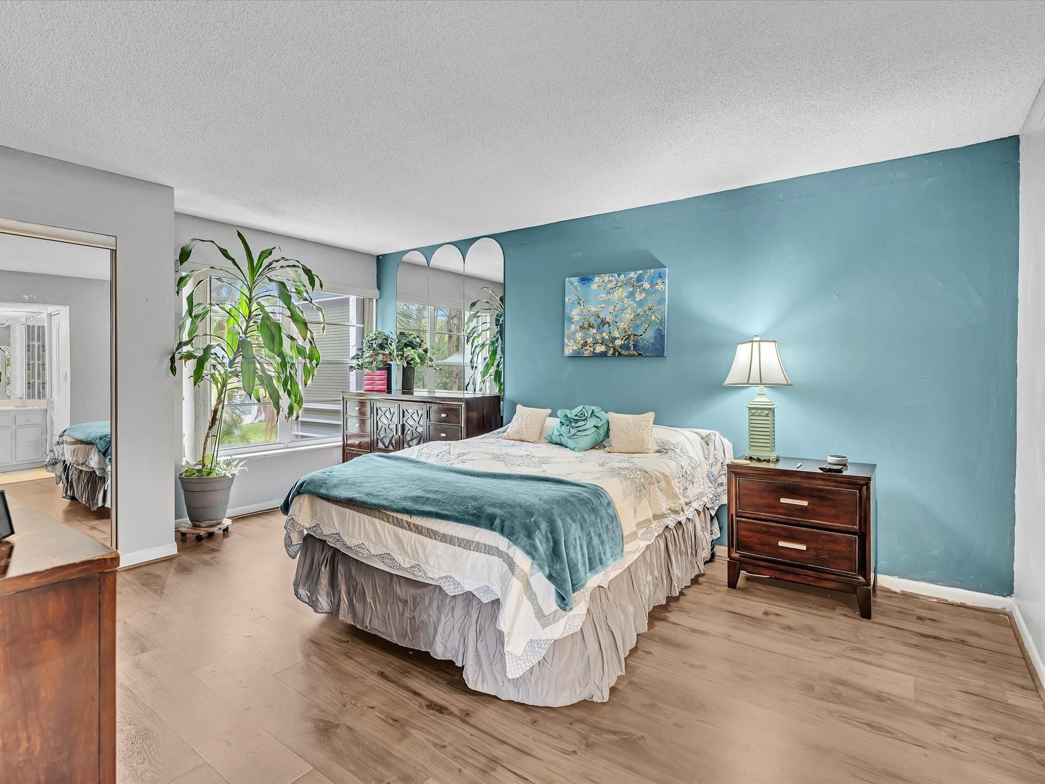 3511 Inverrary Dr K-201