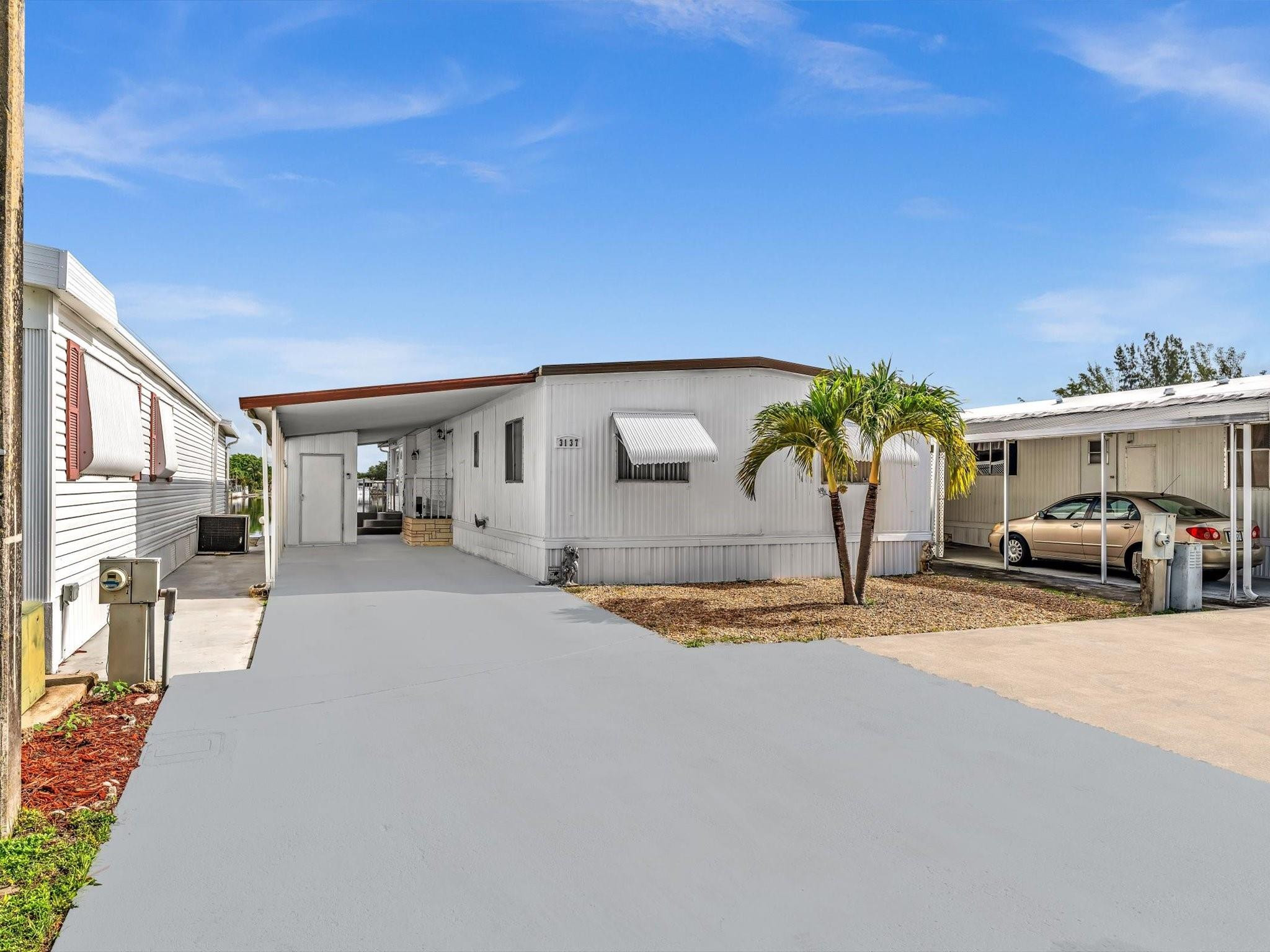 3137 SW 58th Pl