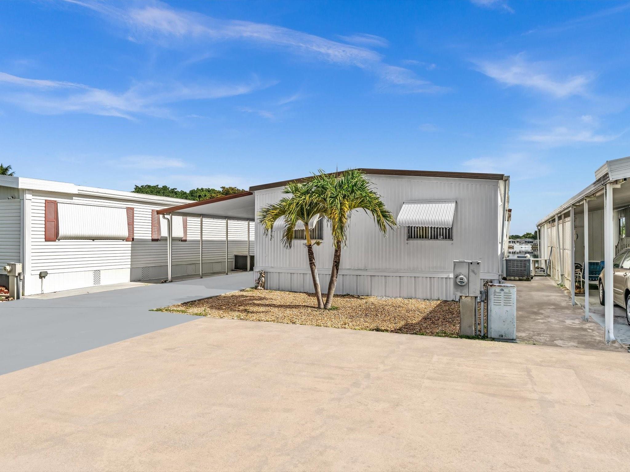 3137 SW 58th Pl