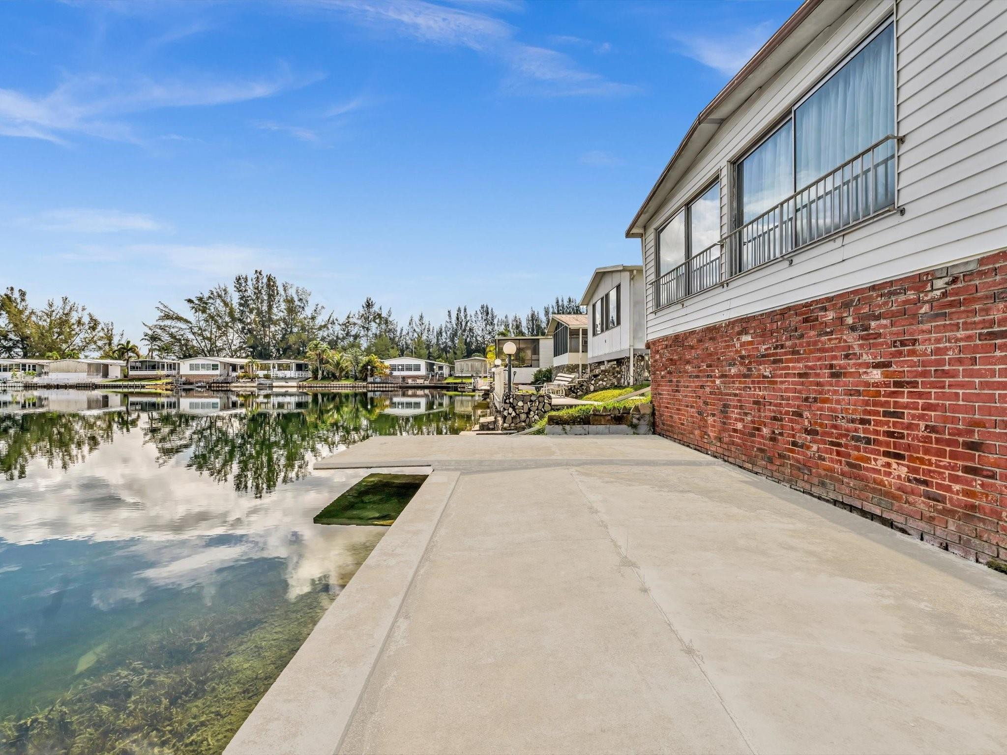 3137 SW 58th Pl