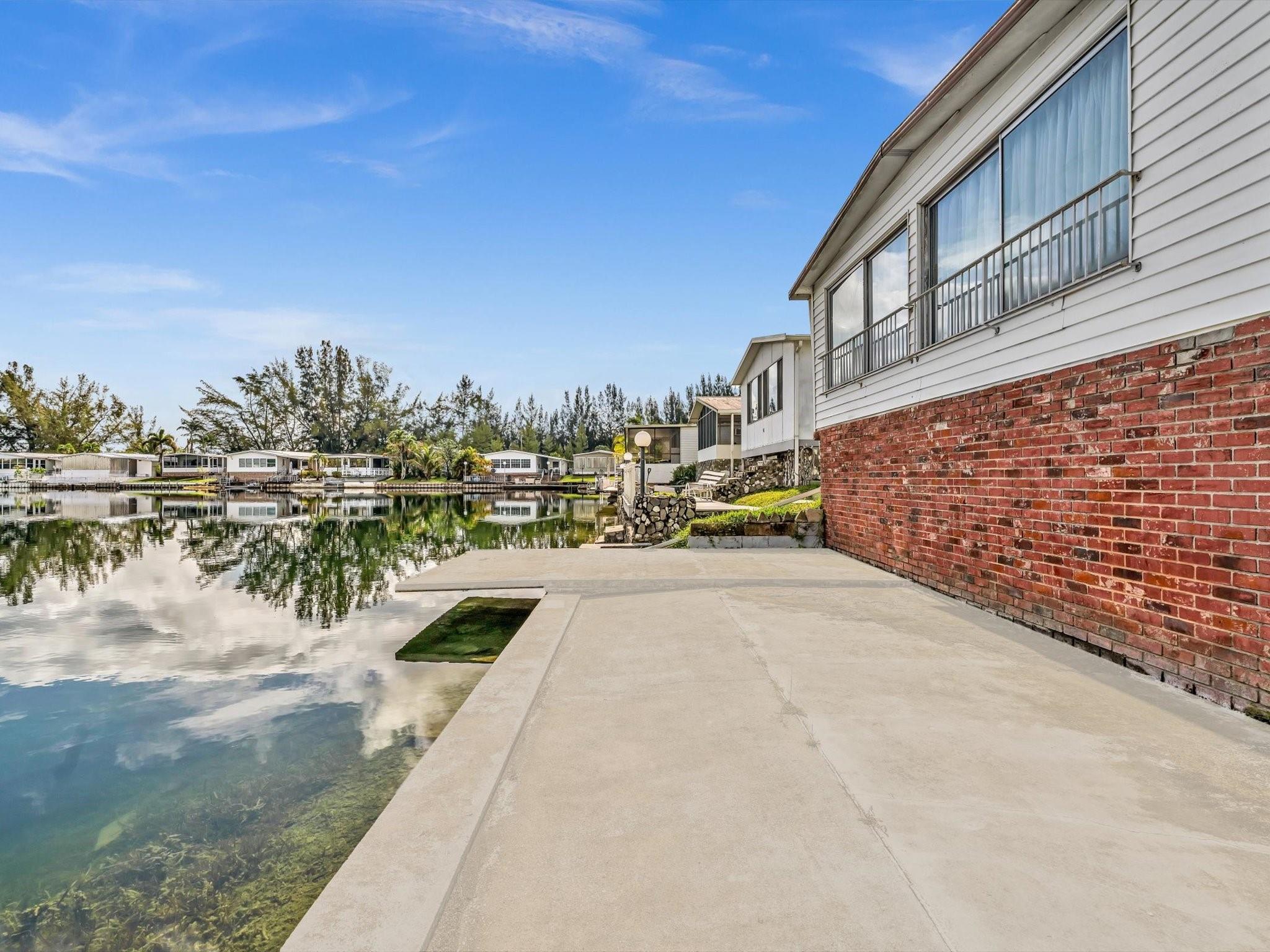 3137 SW 58th Pl