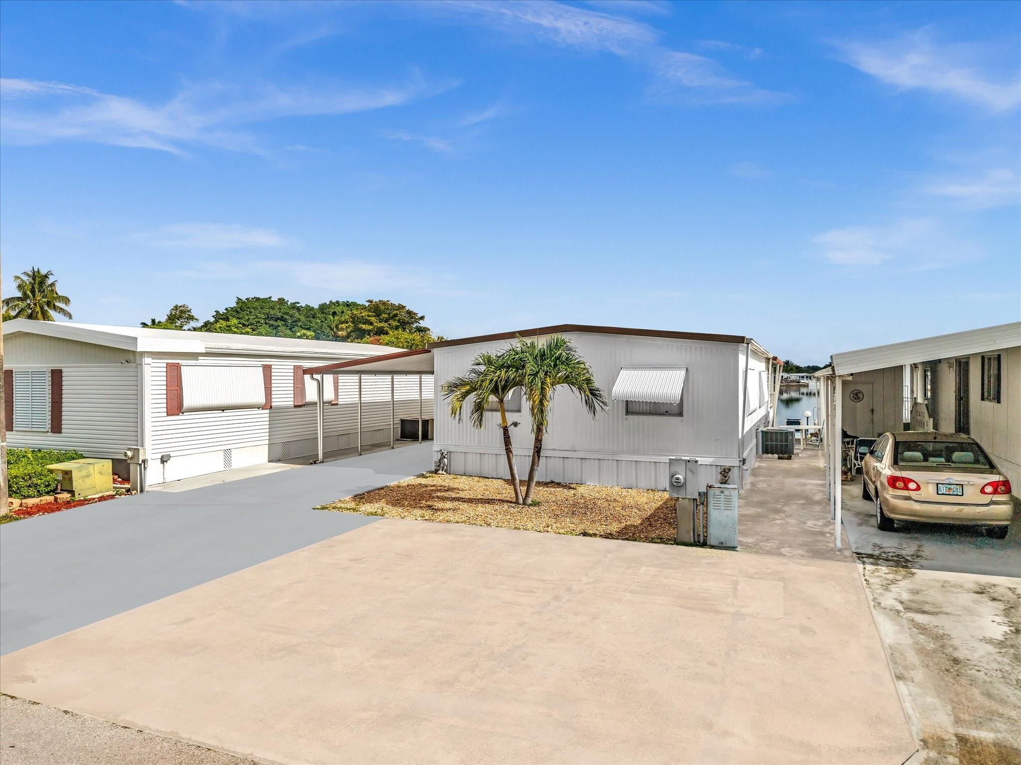 3137 SW 58th Pl