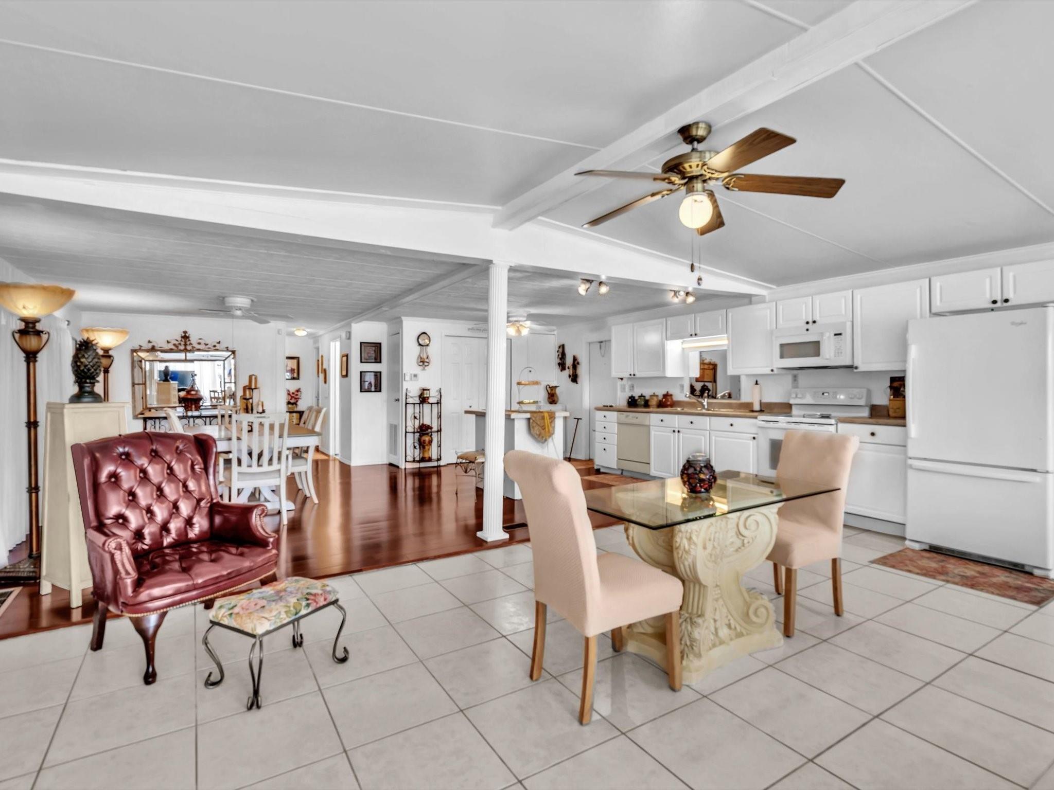 3137 SW 58th Pl