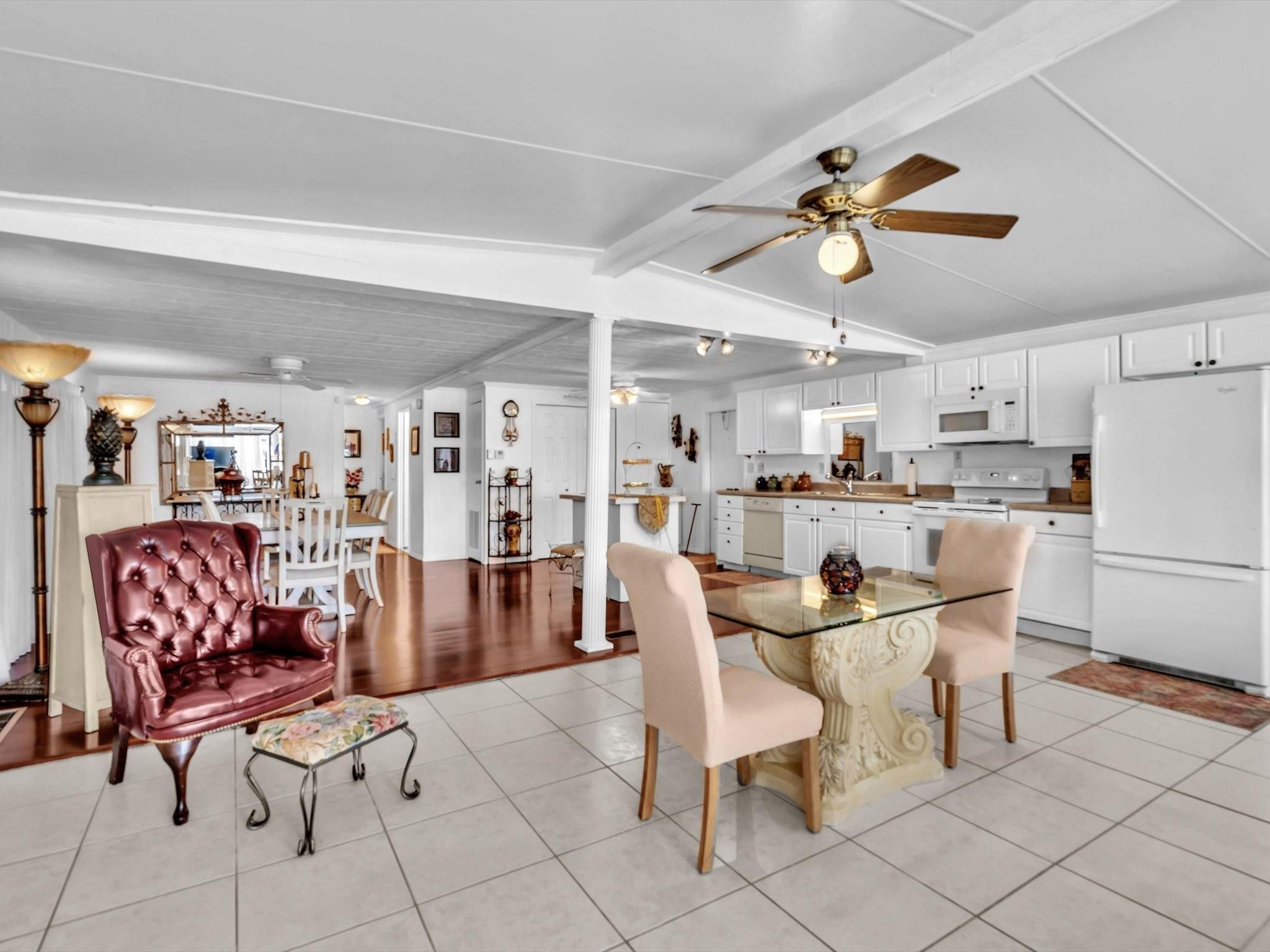 3137 SW 58th Pl