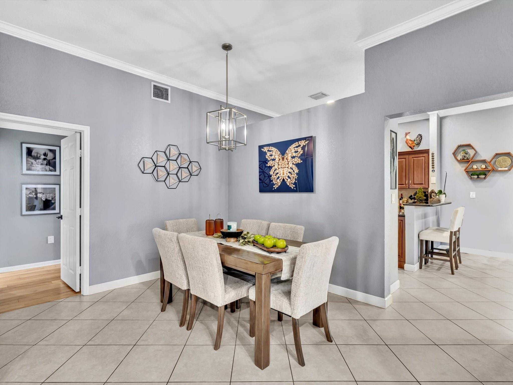 14304 S Royal Cove Cir