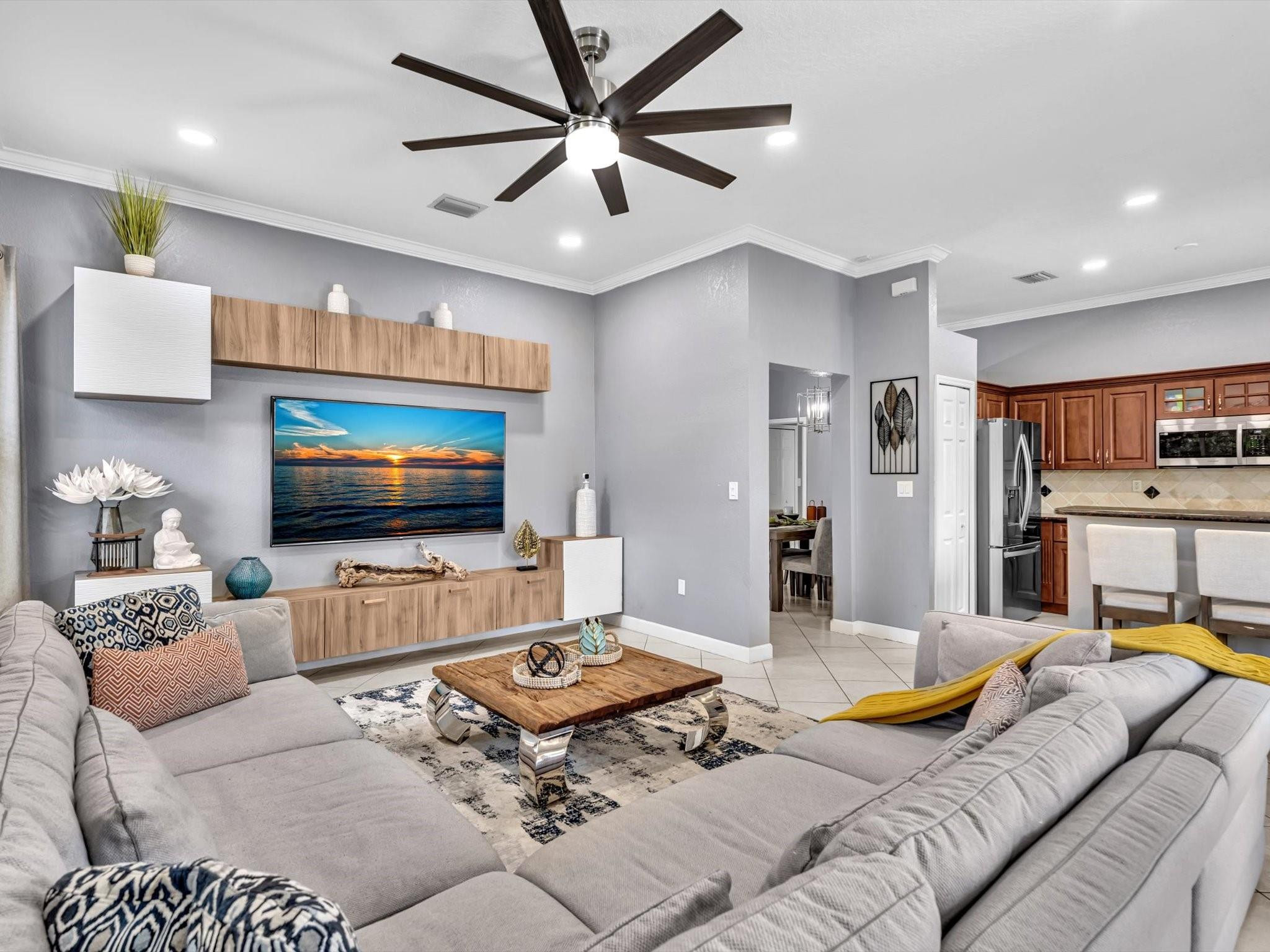 14304 S Royal Cove Cir
