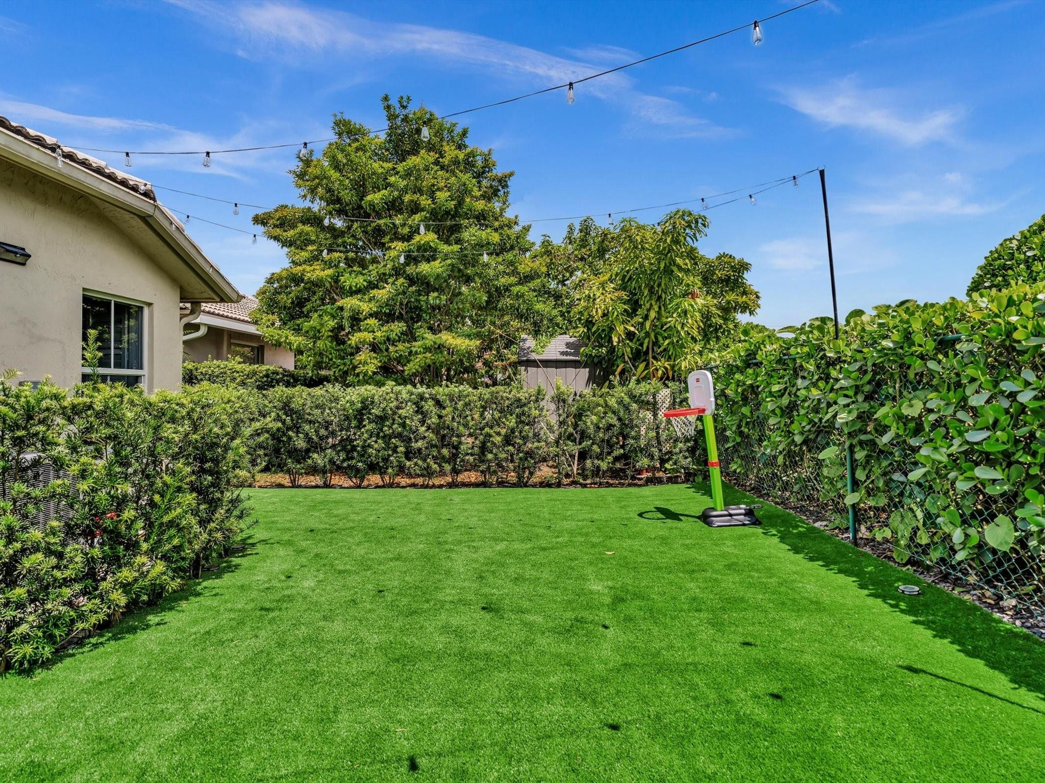 14304 S Royal Cove Cir