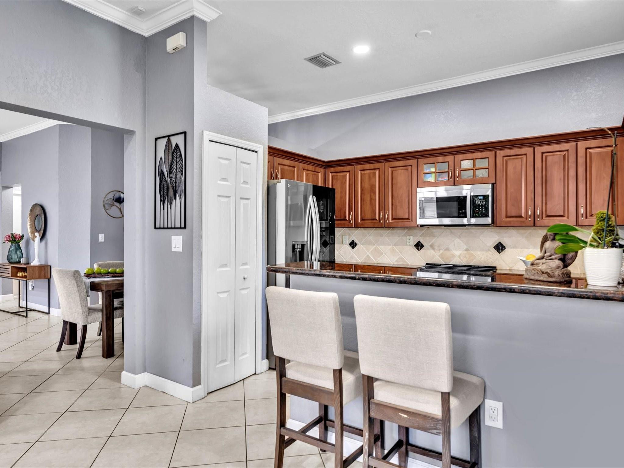 14304 S Royal Cove Cir
