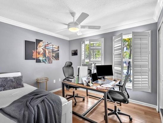 14304 S Royal Cove Cir