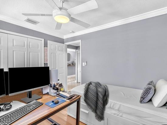 14304 S Royal Cove Cir