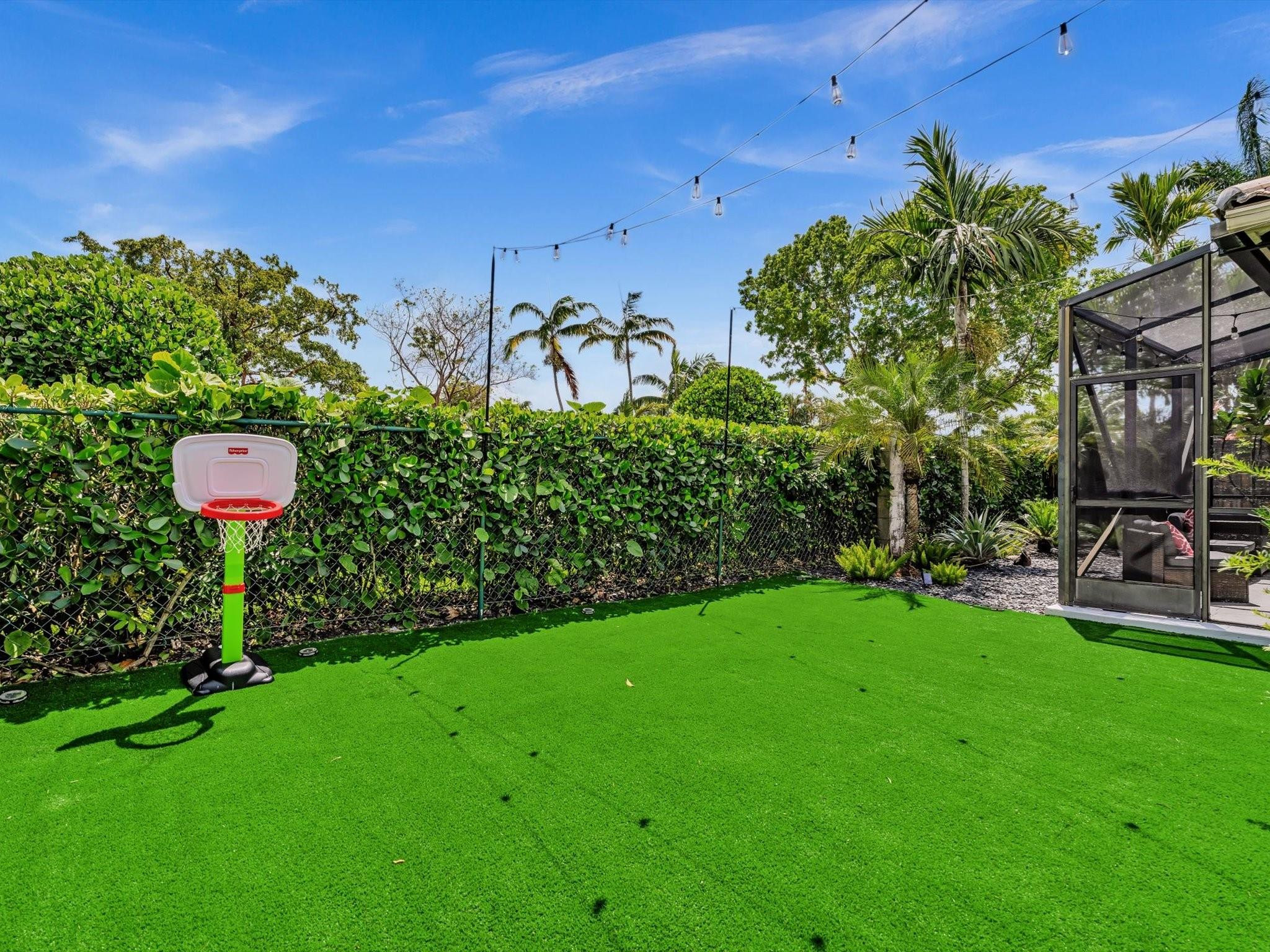 14304 S Royal Cove Cir