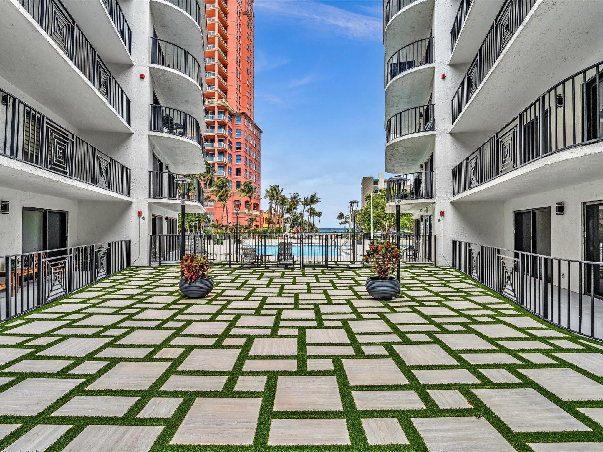 2029 N Ocean Blvd 102