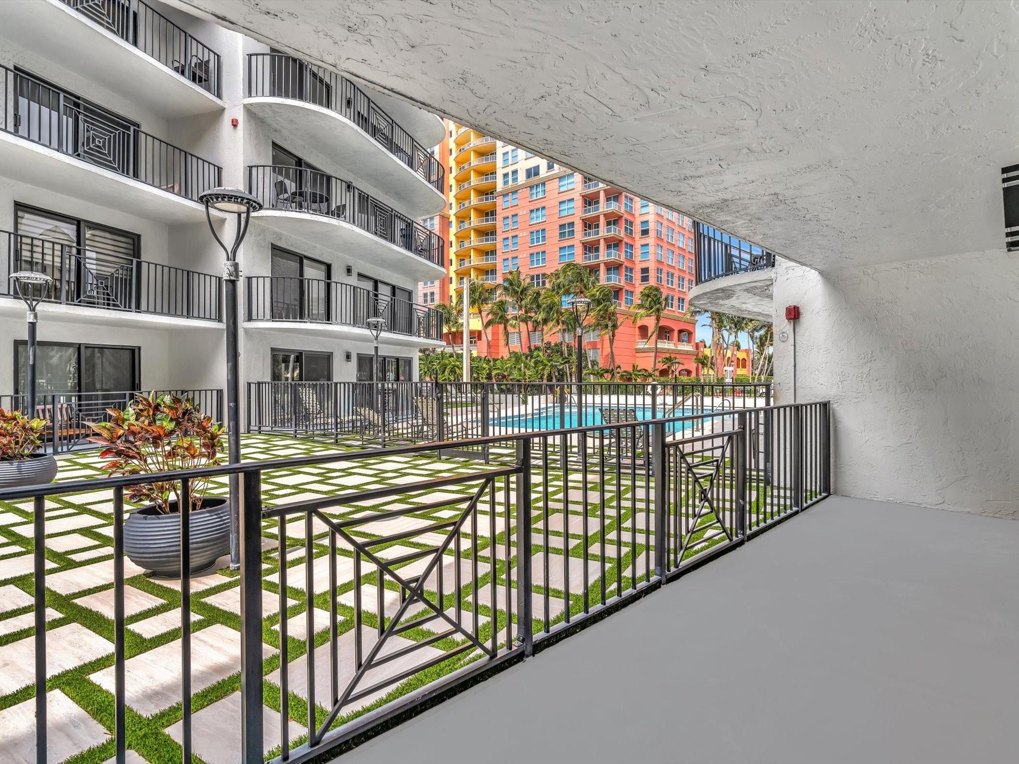 2029 N Ocean Blvd 102
