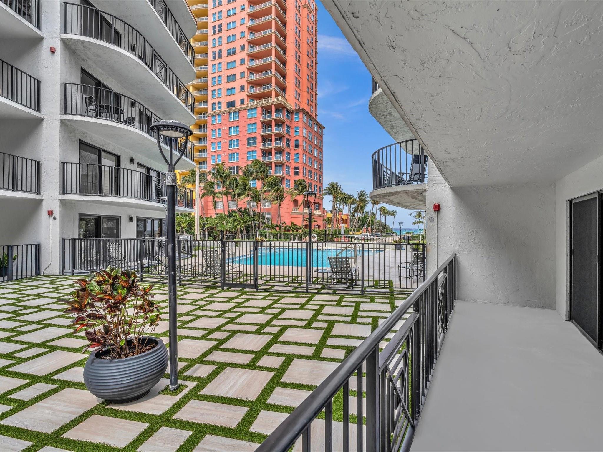 2029 N Ocean Blvd 102