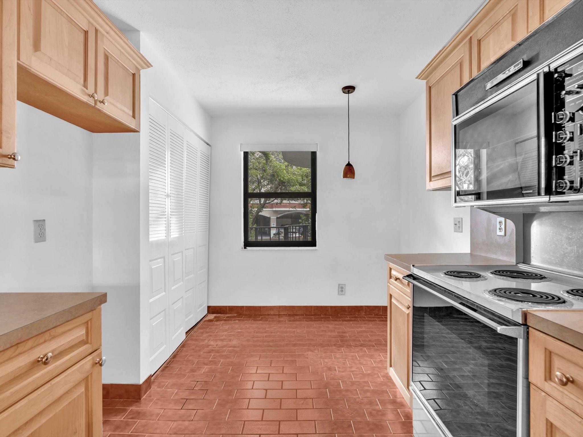 2029 N Ocean Blvd 102