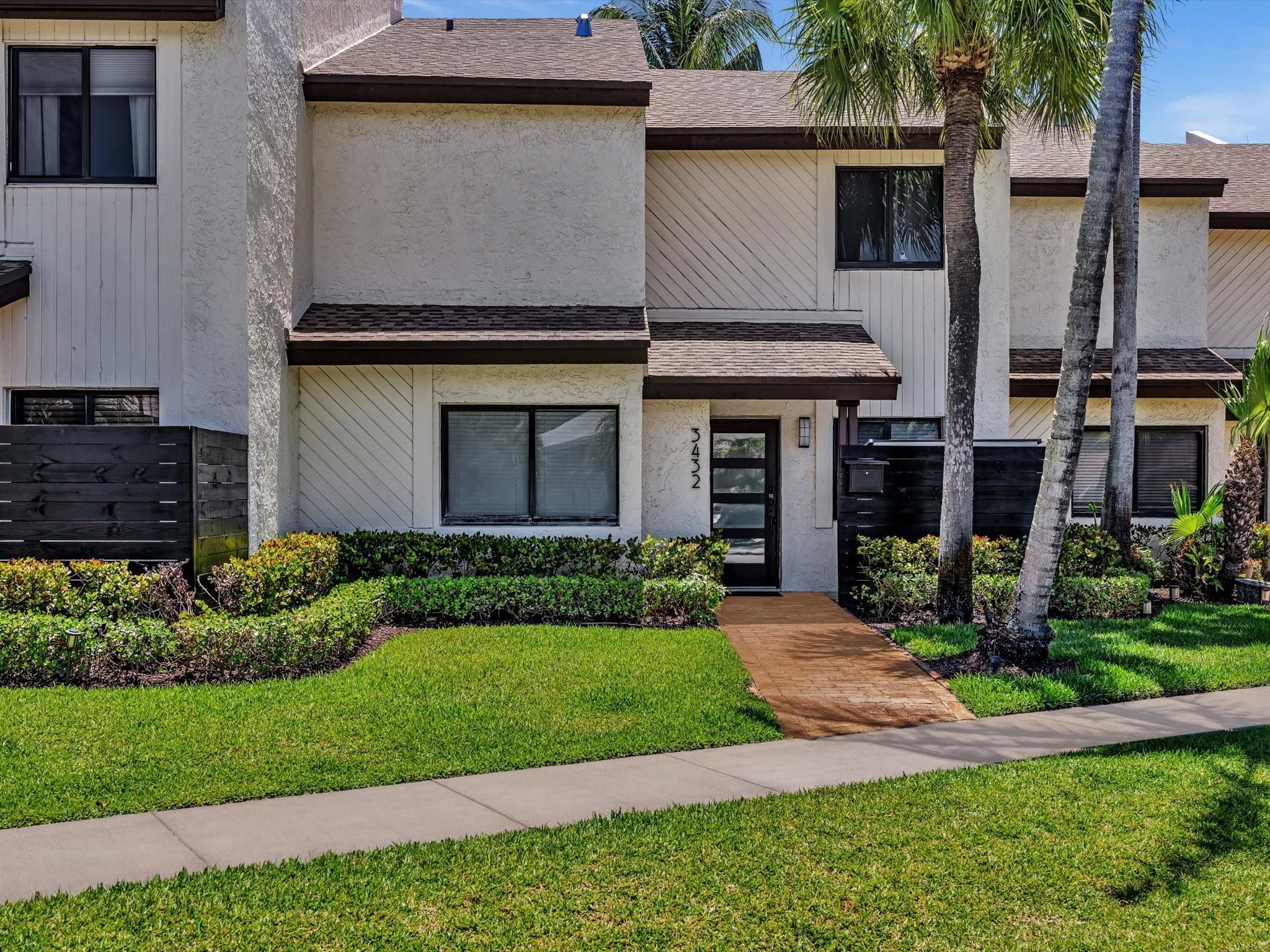 3432 NE 16th Ave