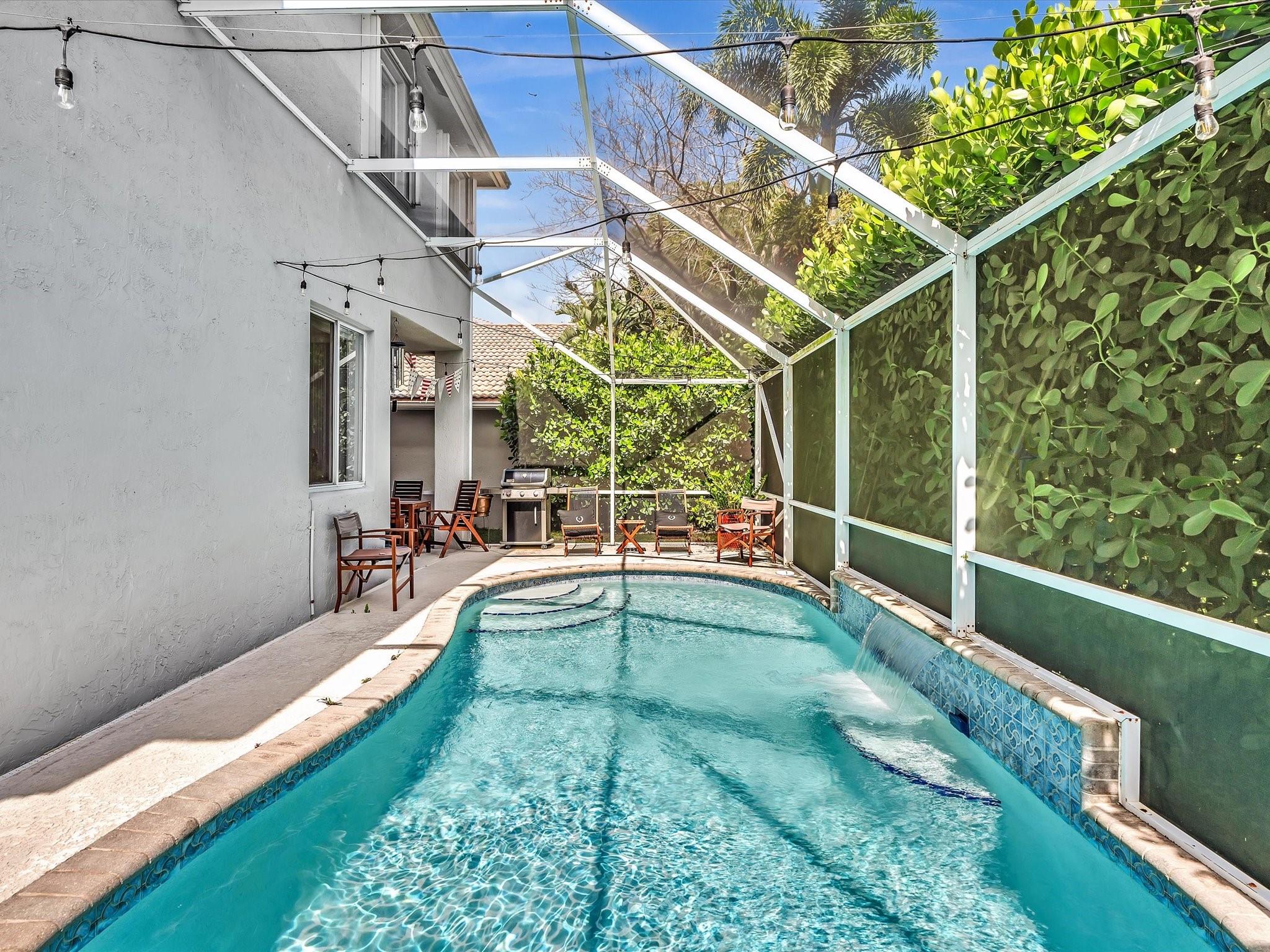 5040 Heron Pl